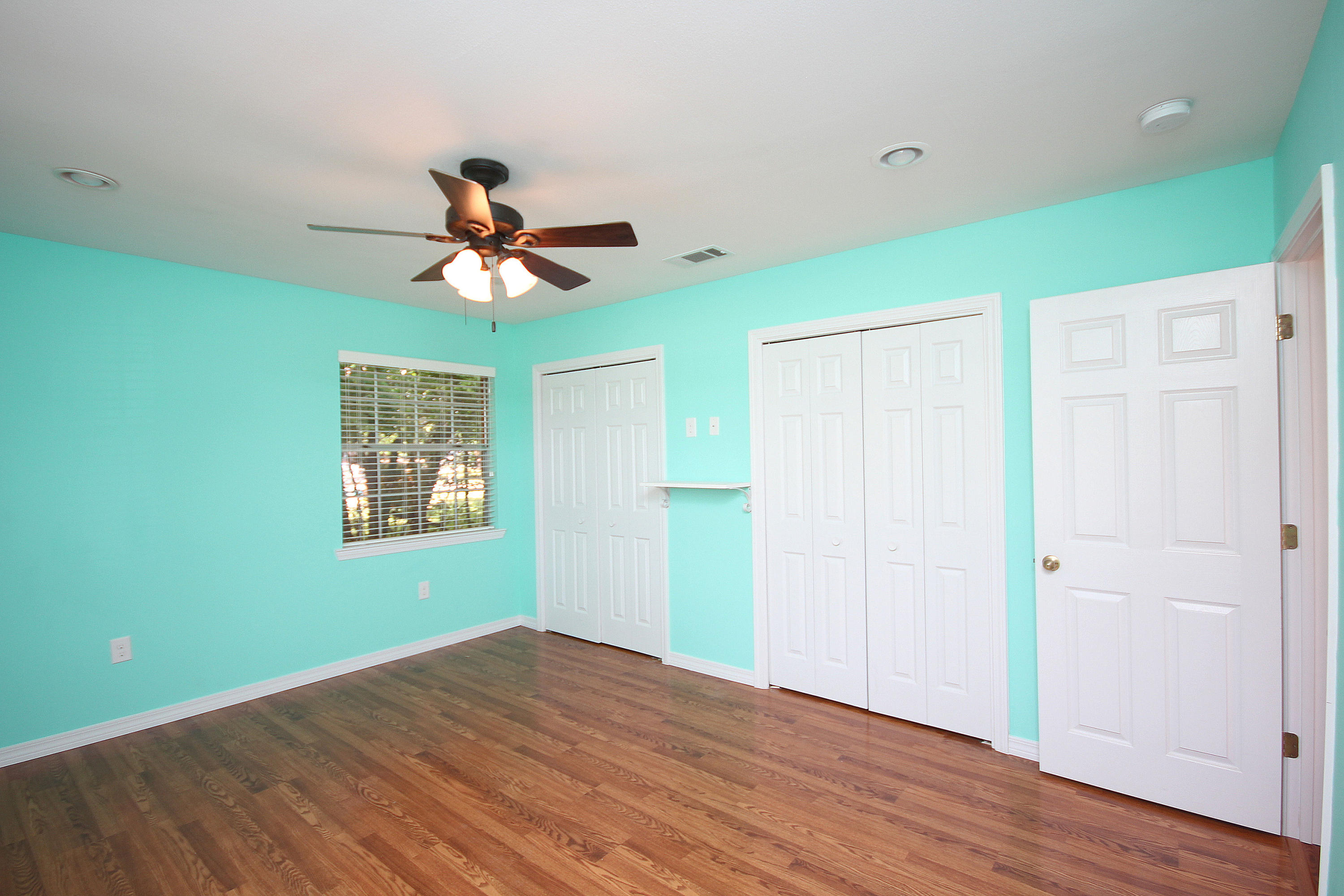 FOREST MANOR - Residential