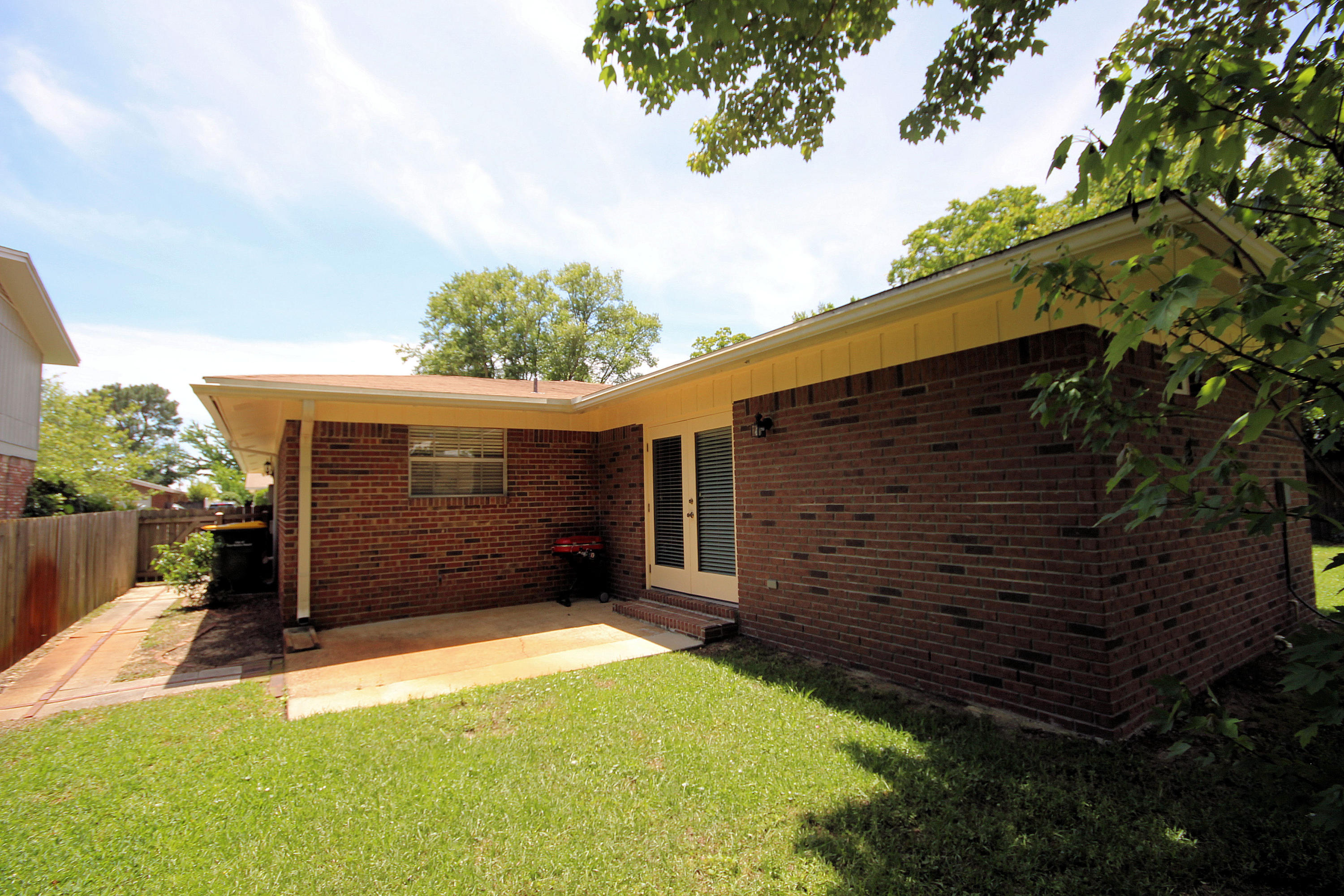 FOREST MANOR - Residential