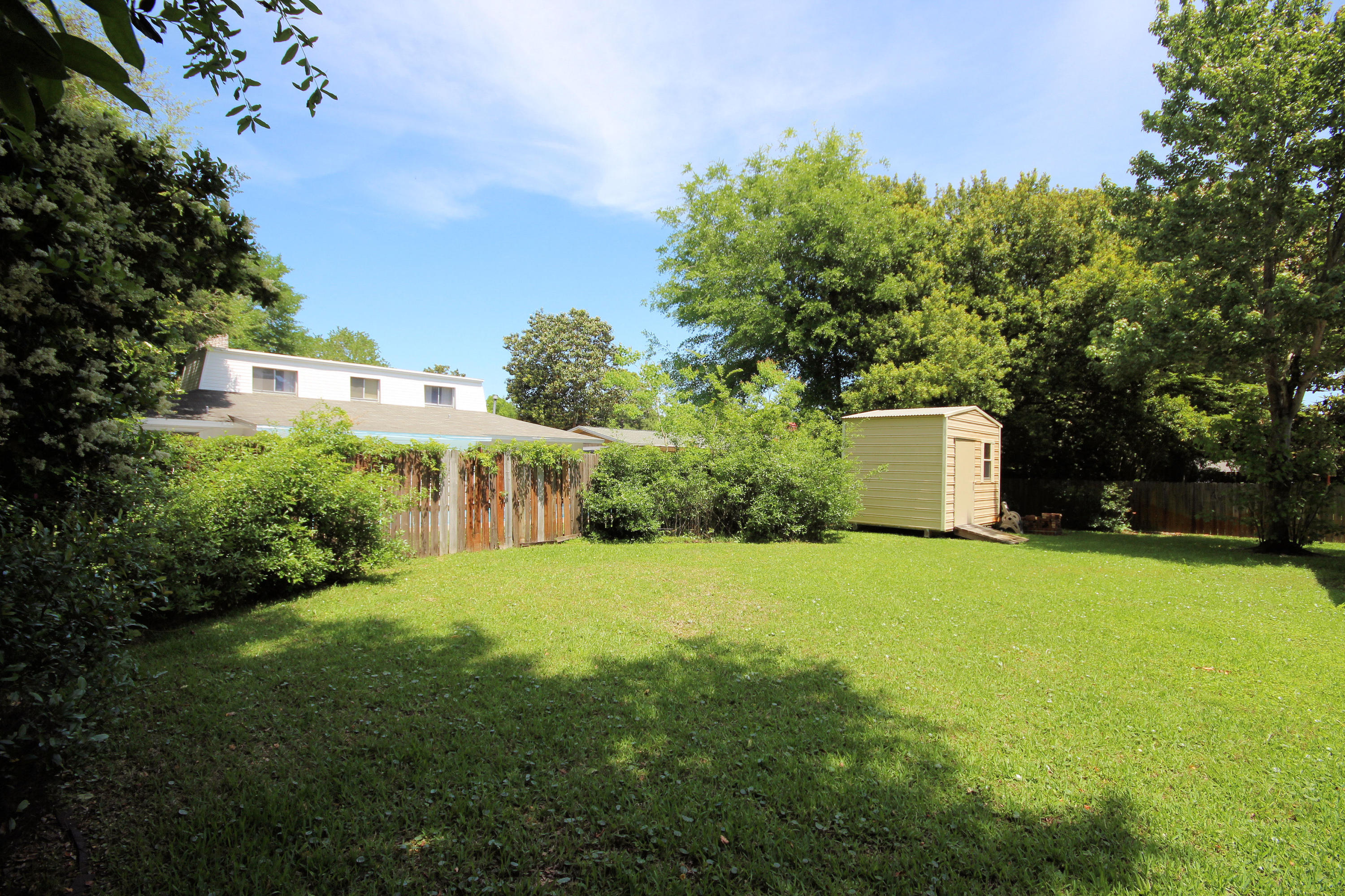 FOREST MANOR - Residential