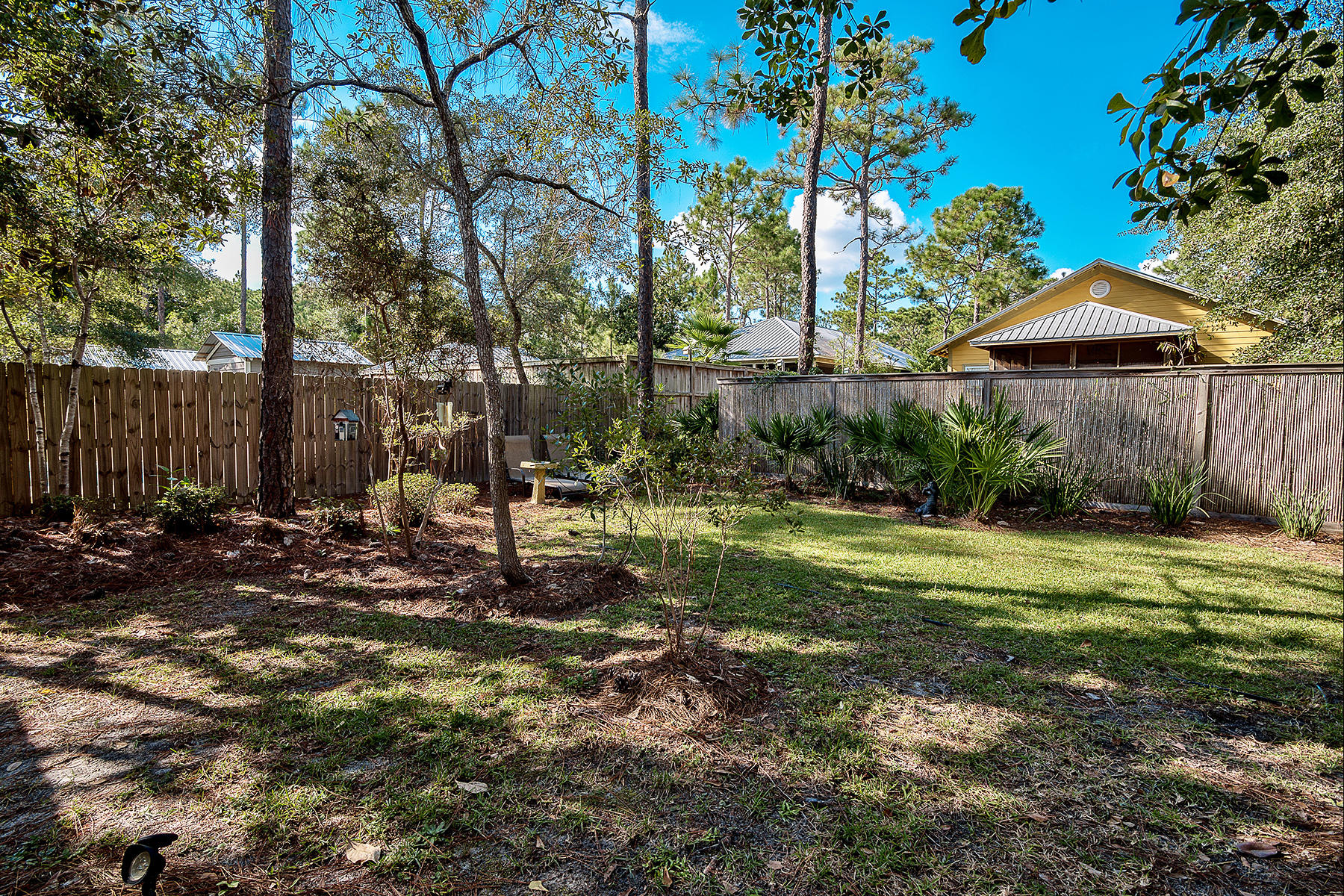 MAGNOLIA BEACH - Residential