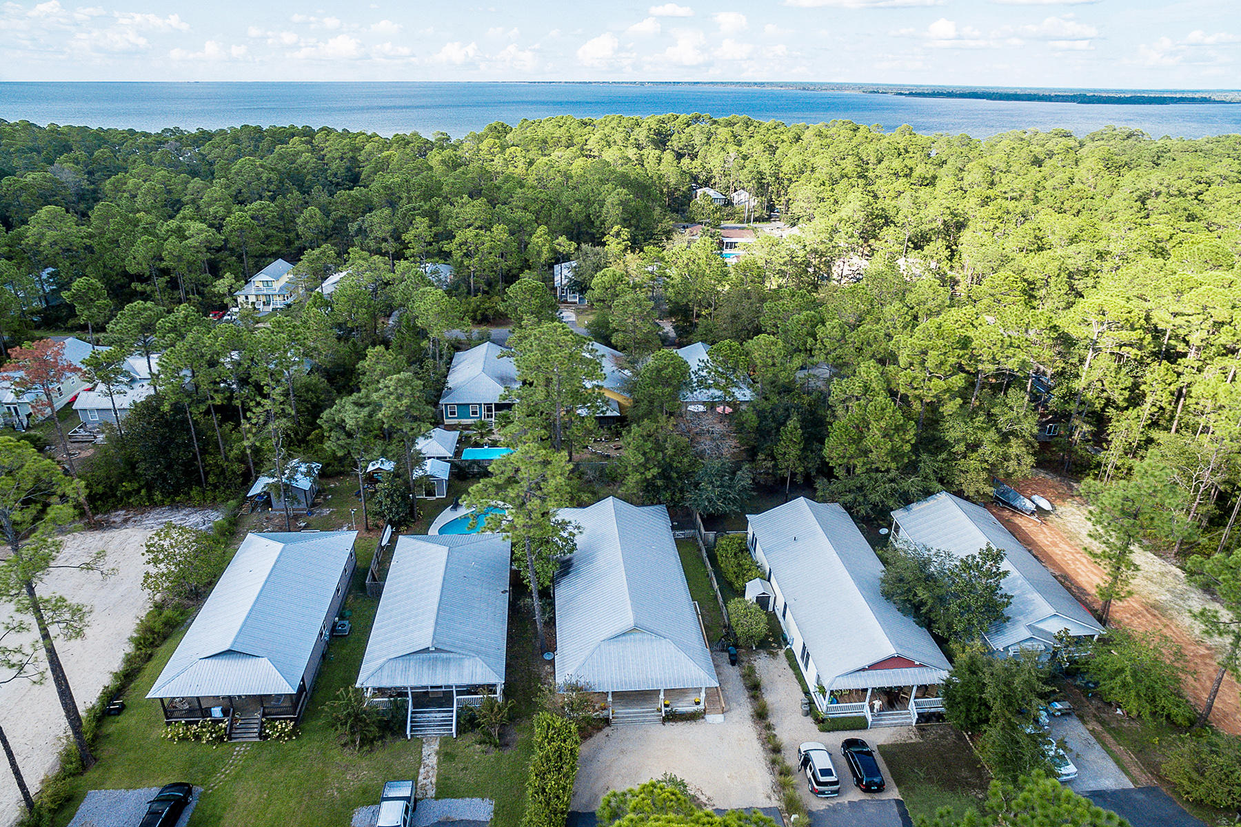 MAGNOLIA BEACH - Residential