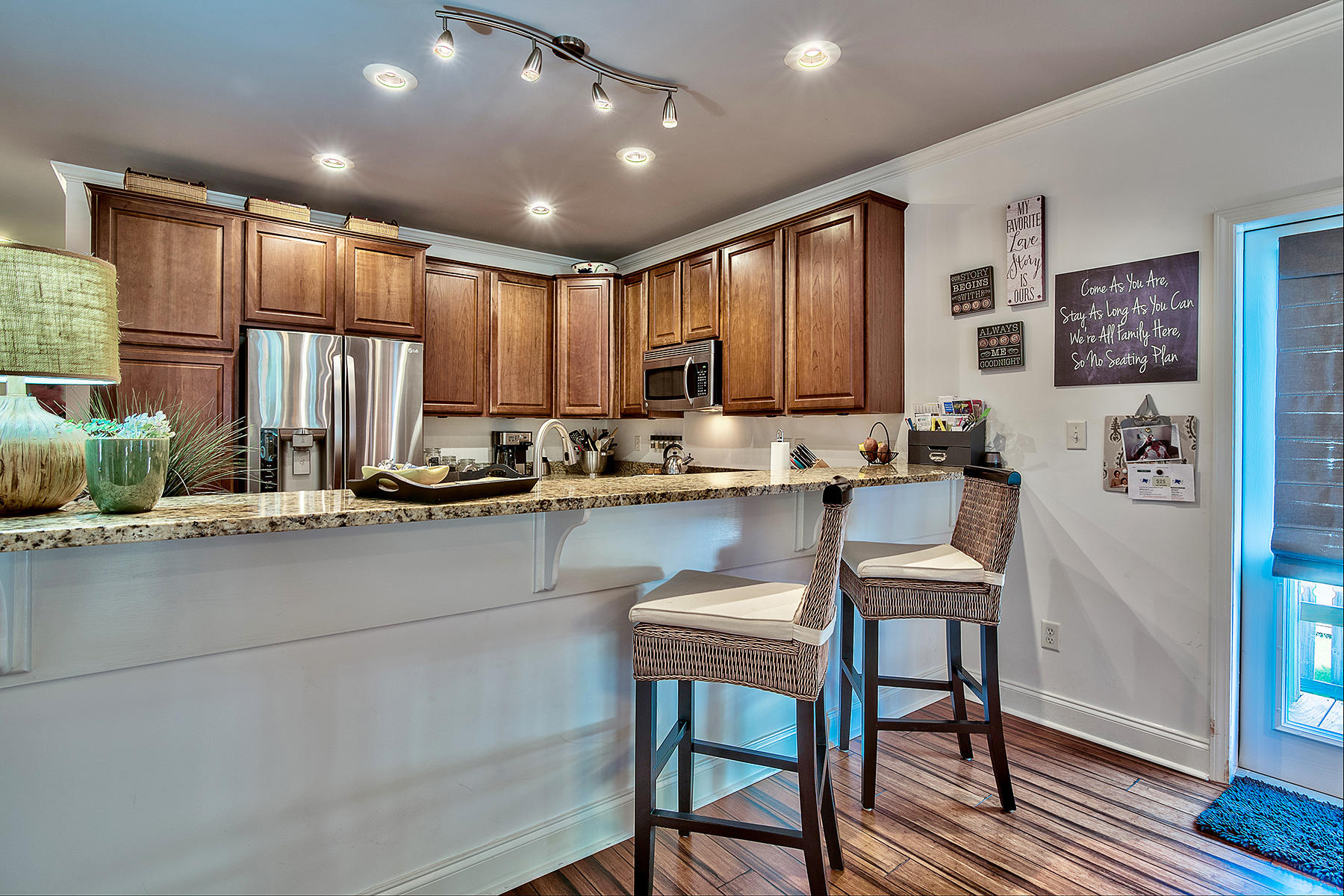 MAGNOLIA BEACH - Residential