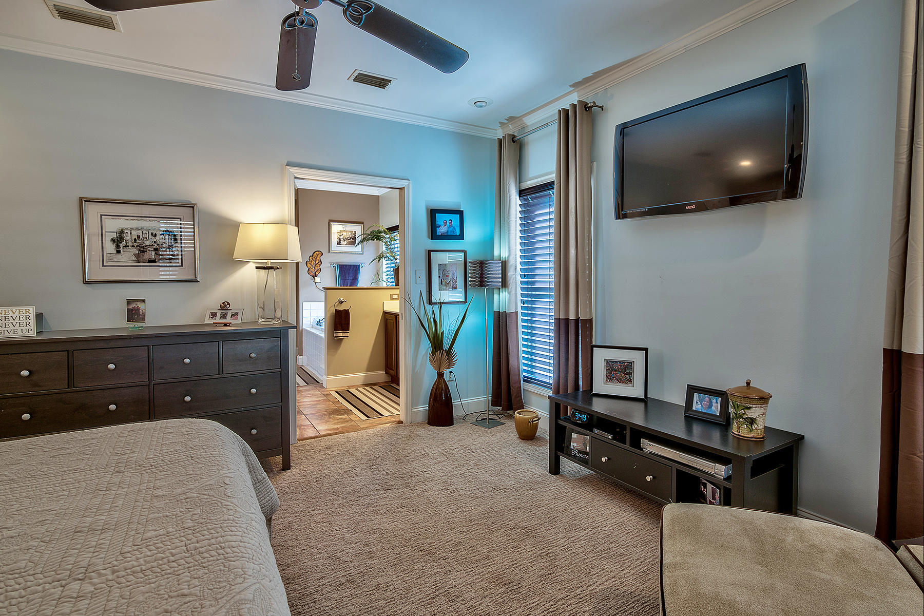 MAGNOLIA BEACH - Residential