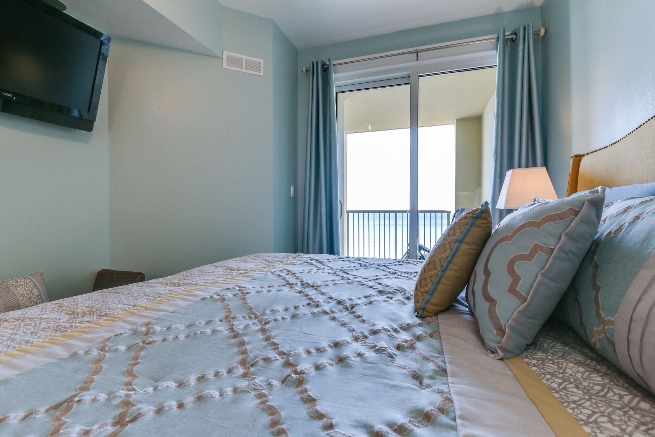 GRAND PANAMA BEACH RESORT UNIT 1-608 TYPE T1-D ORB 2942 P 351 ORB 3861 P 2247 6TH FLOOR TOWER I . - Residential
