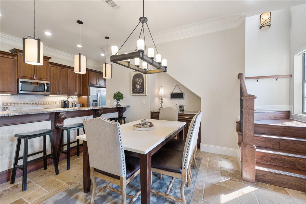 VILLA LAGO - Residential