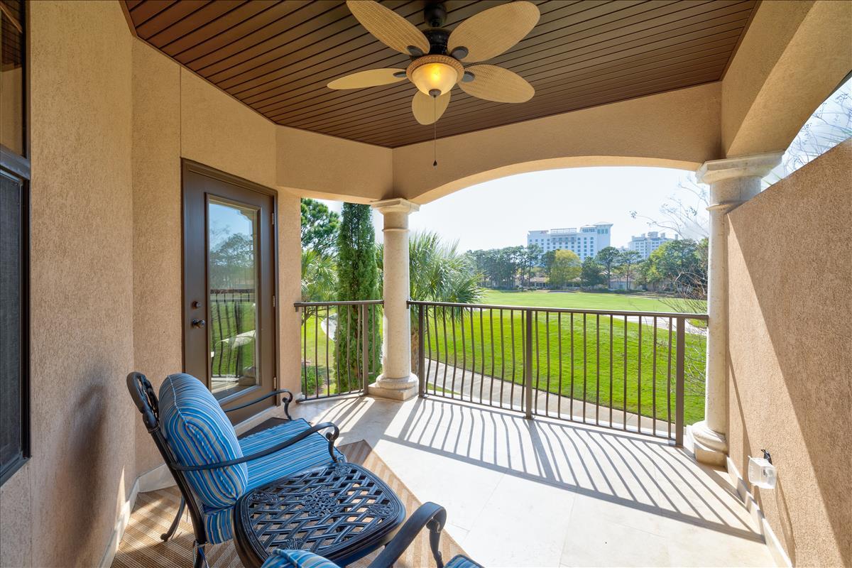 VILLA LAGO - Residential