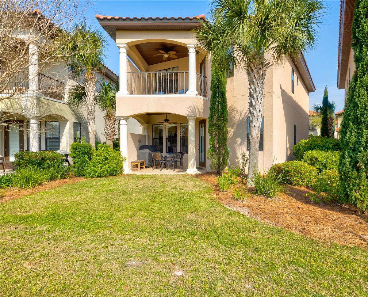 VILLA LAGO - Residential