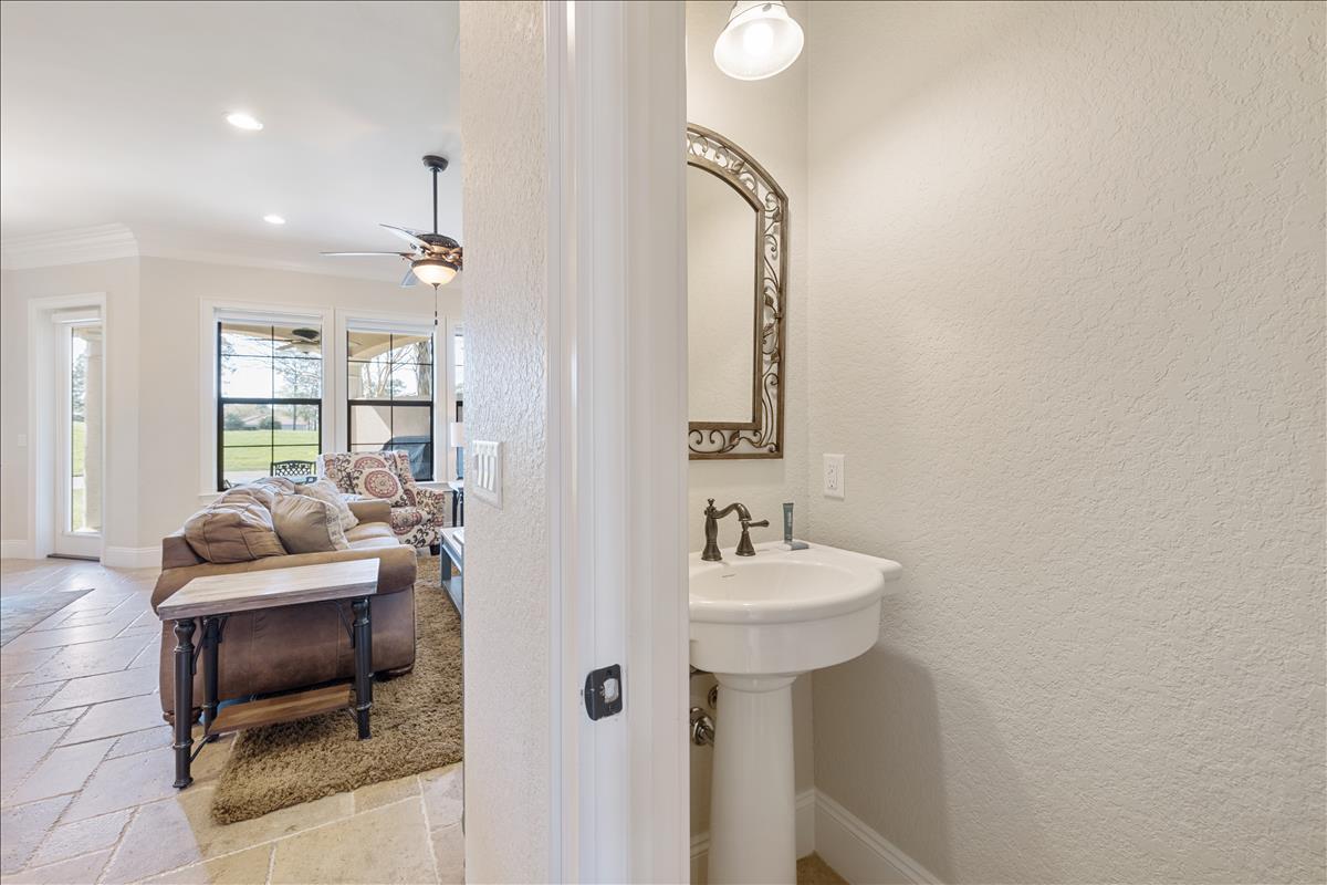 VILLA LAGO - Residential