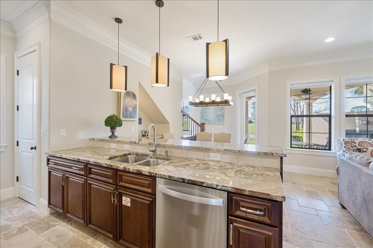 VILLA LAGO - Residential