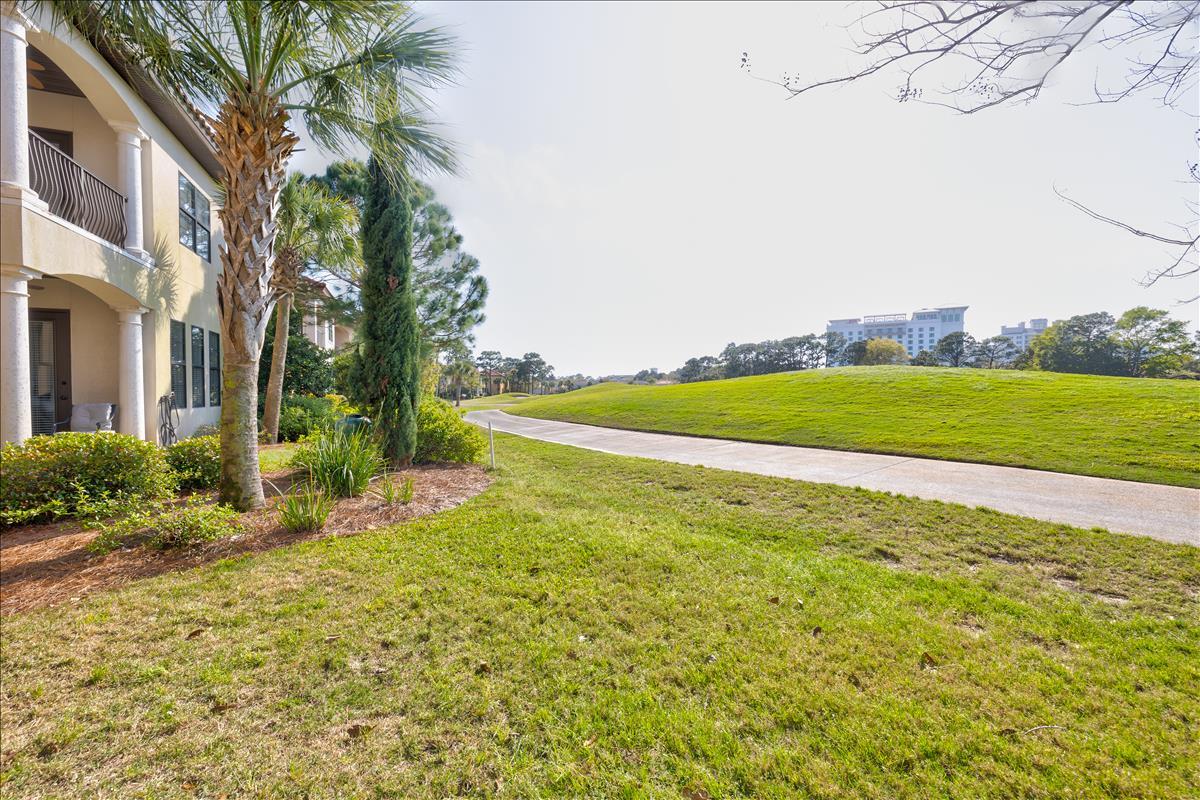 VILLA LAGO - Residential