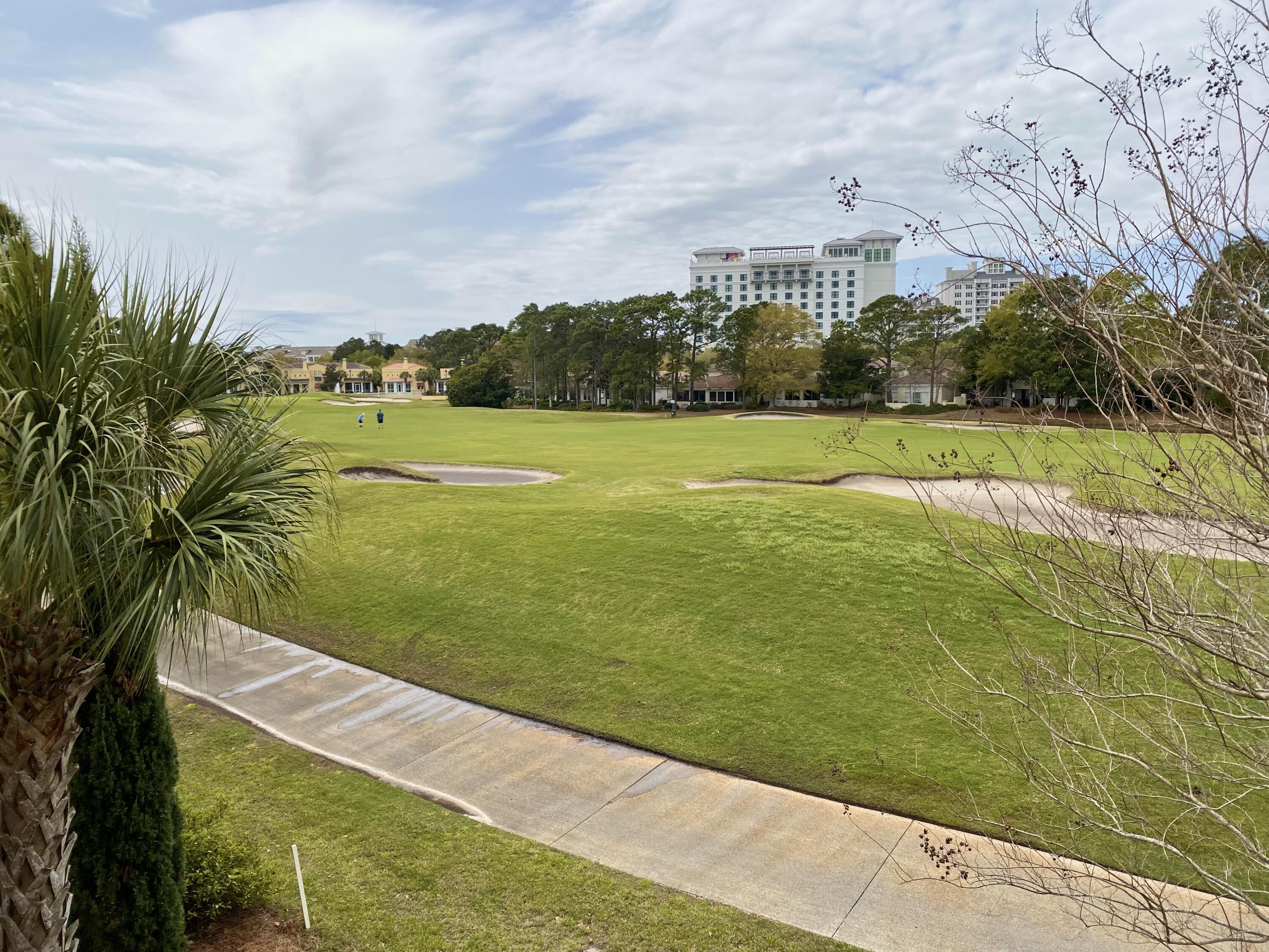 VILLA LAGO - Residential