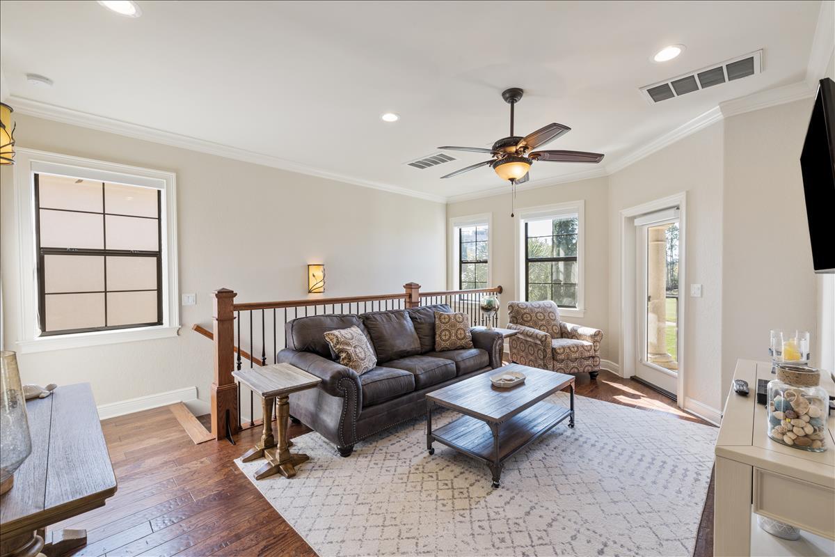 VILLA LAGO - Residential