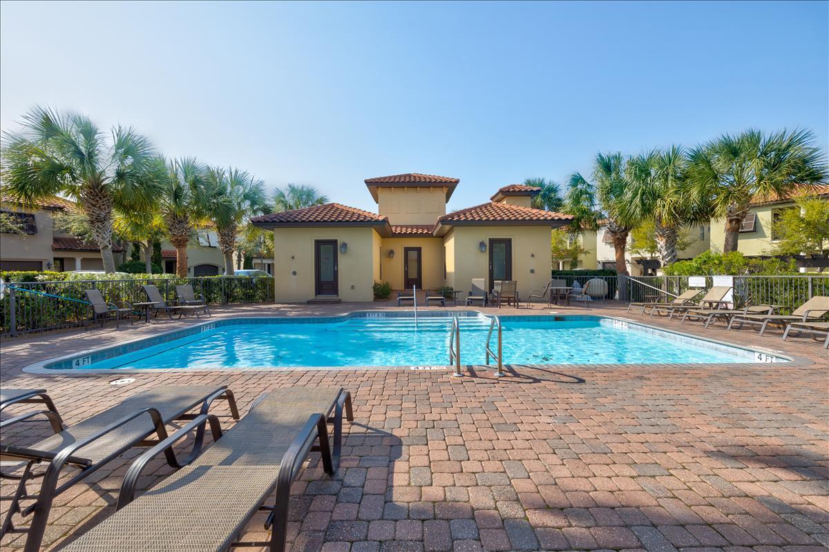 VILLA LAGO - Residential