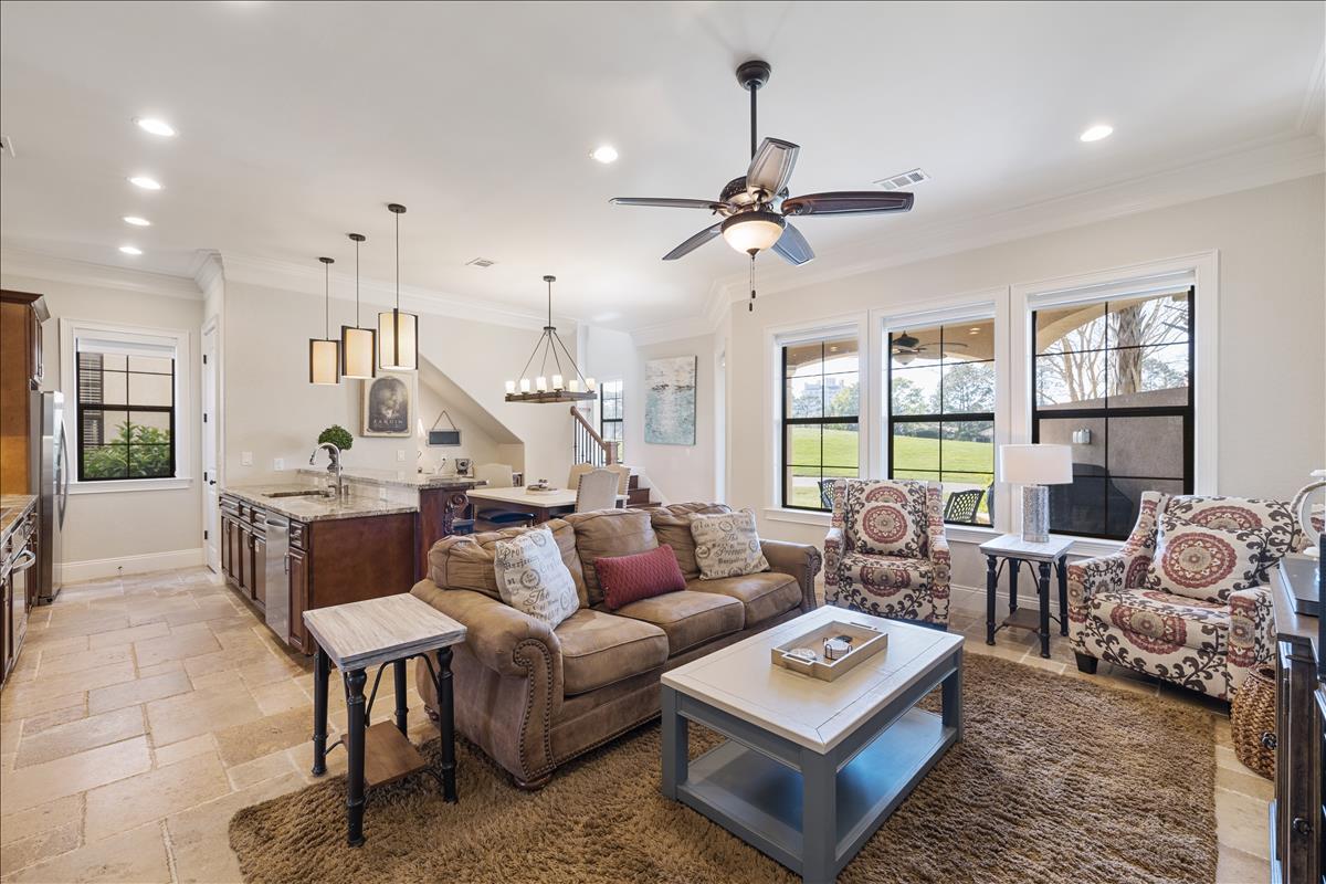 VILLA LAGO - Residential