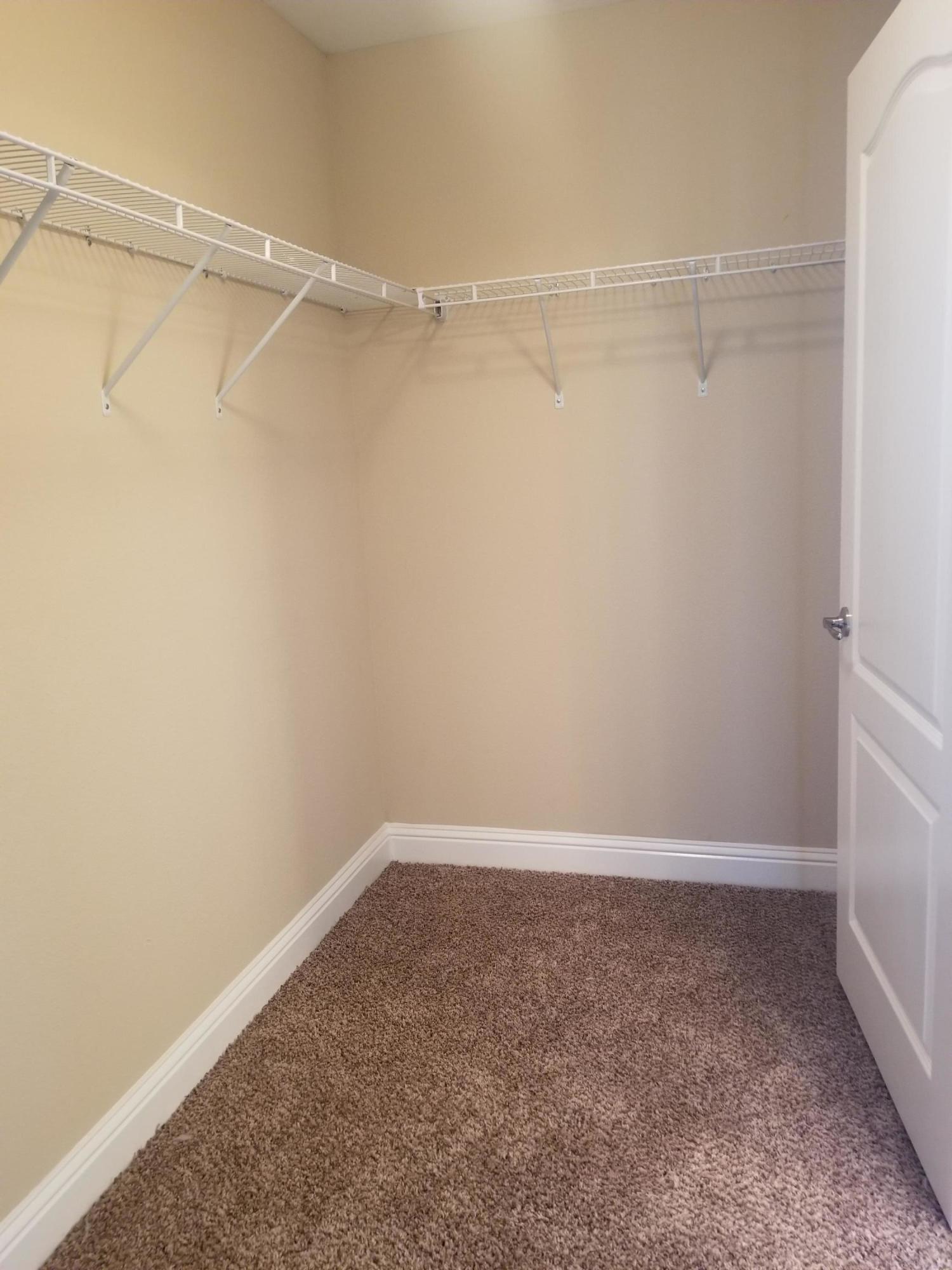 BROOKE ESTATES PH III - Residential Lease