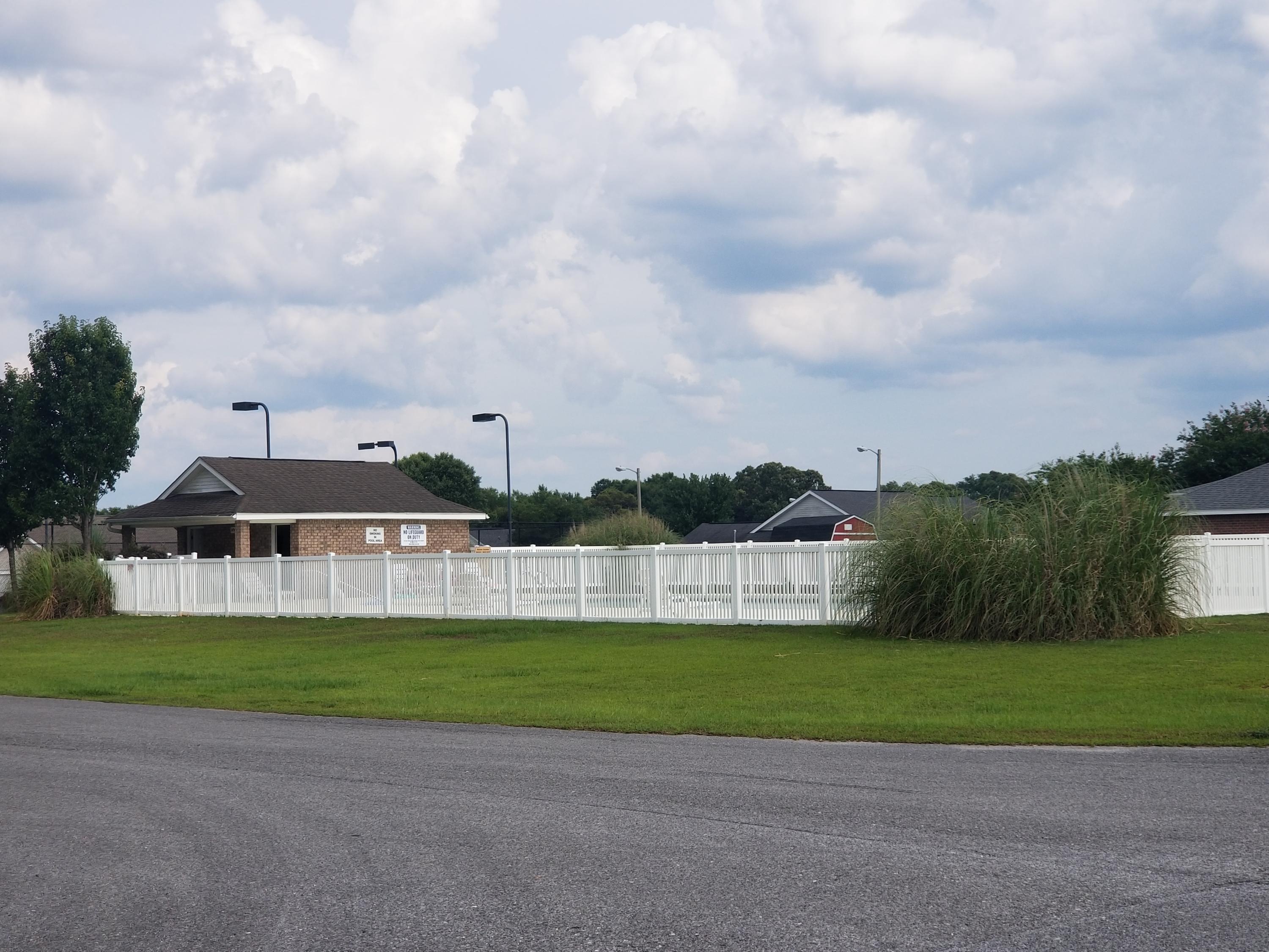 BROOKE ESTATES PH III - Residential Lease