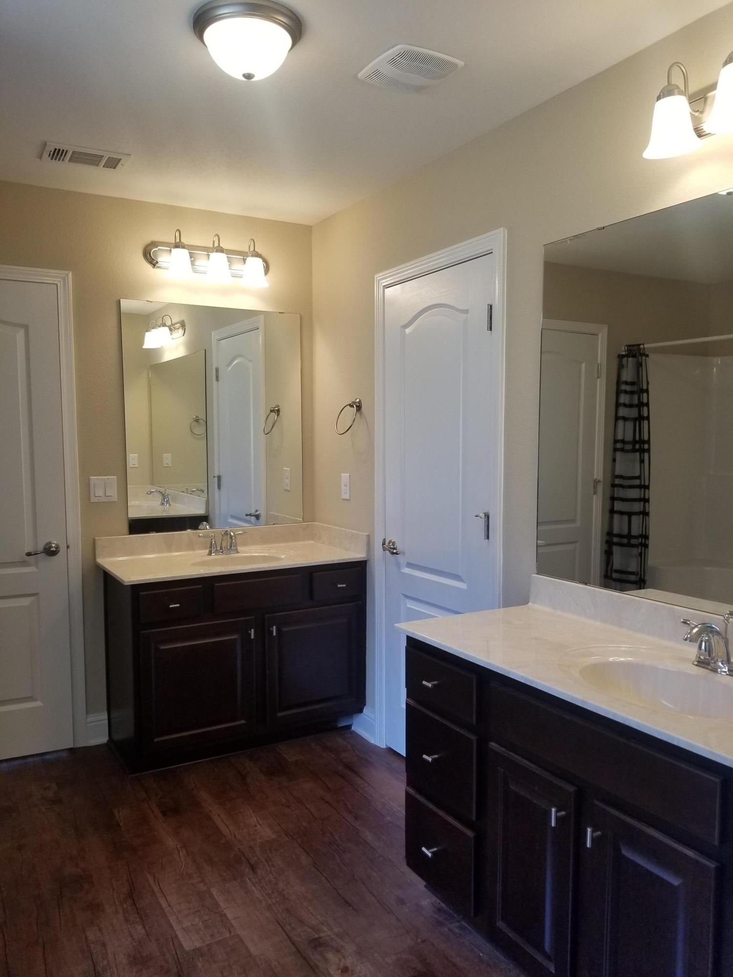 BROOKE ESTATES PH III - Residential Lease