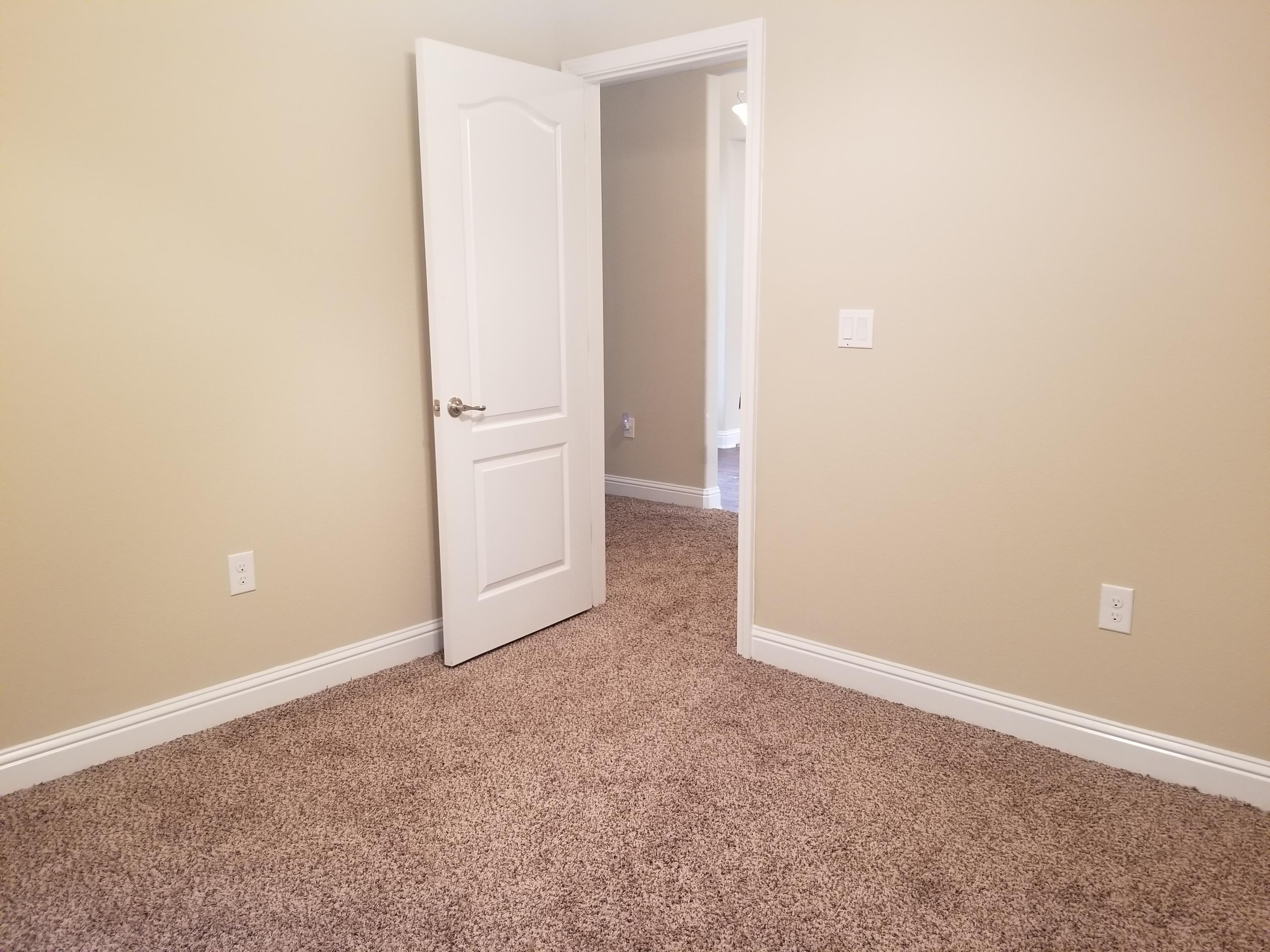 BROOKE ESTATES PH III - Residential Lease