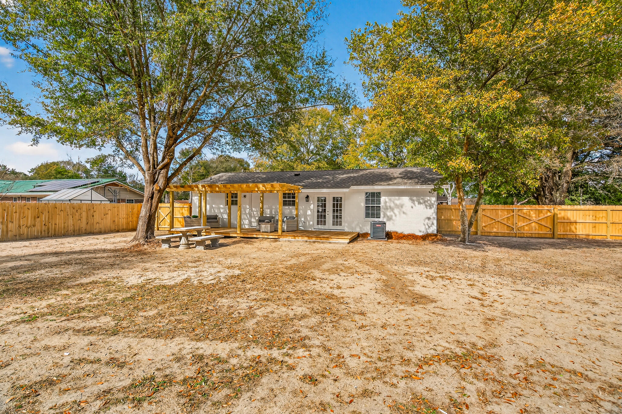 CRESTVIEW - Residential