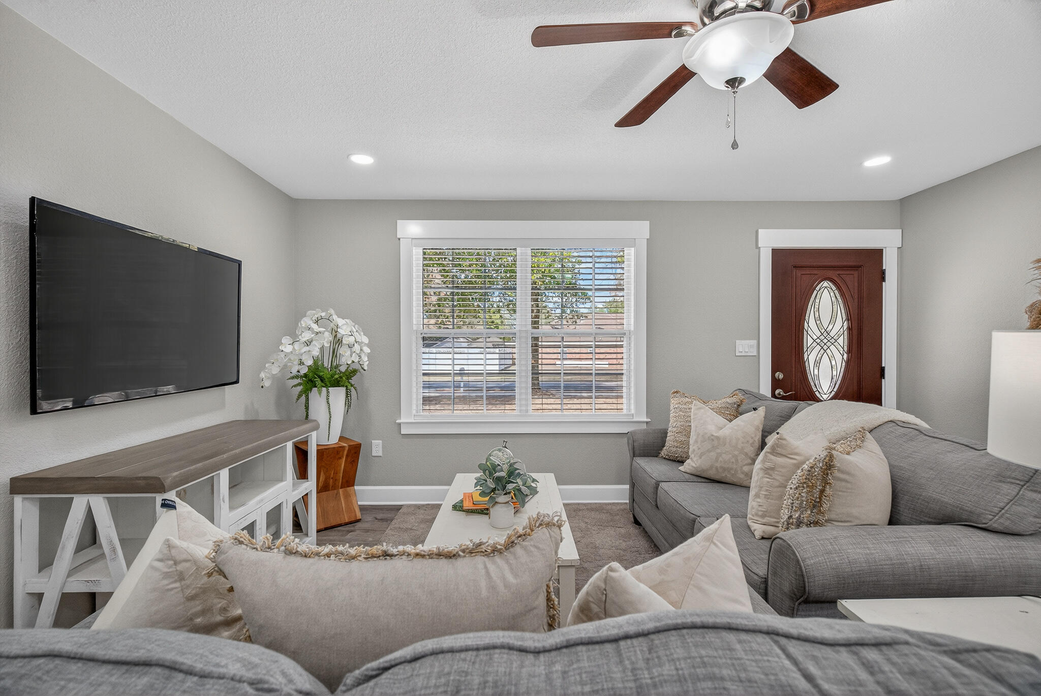 CRESTVIEW - Residential