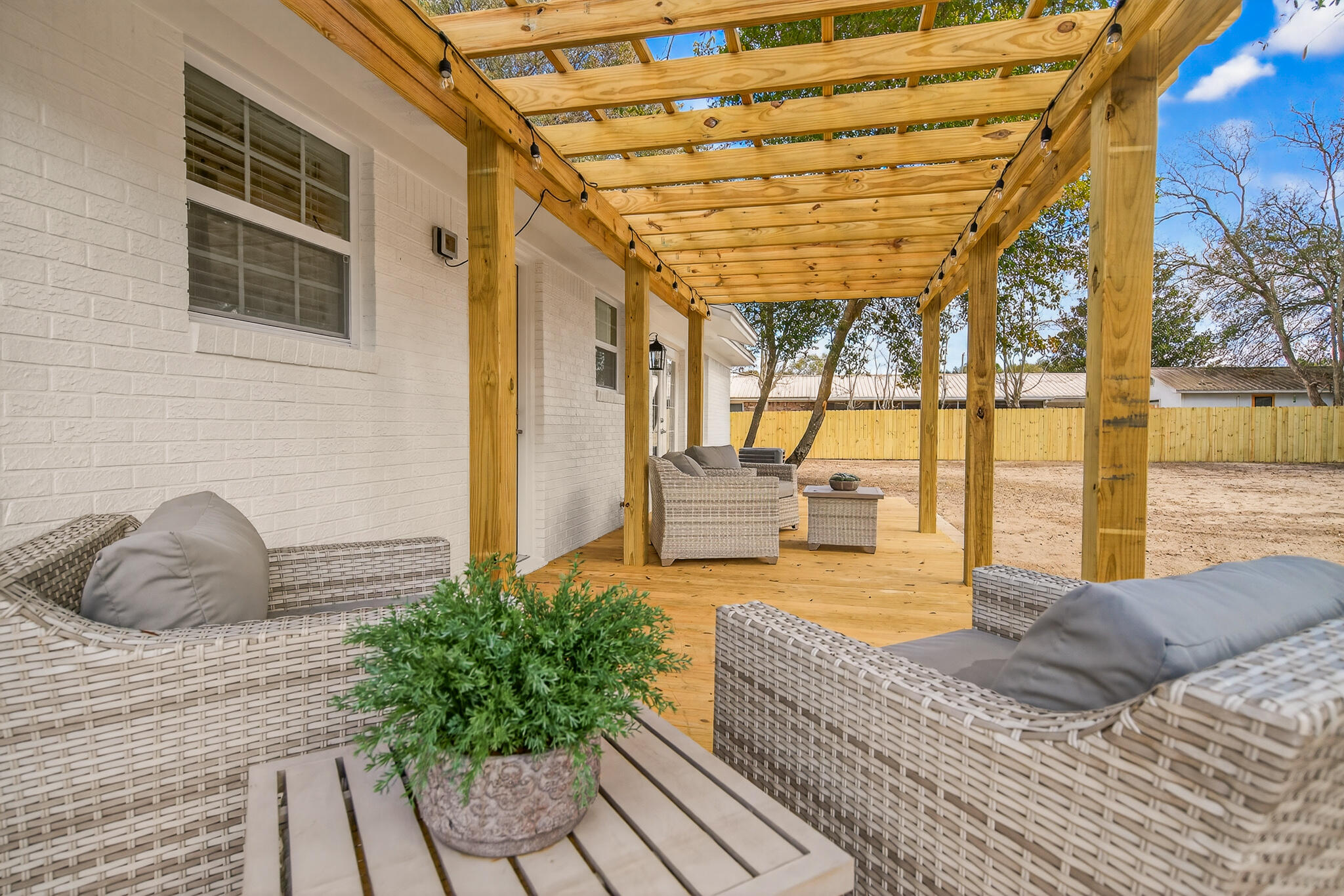 CRESTVIEW - Residential