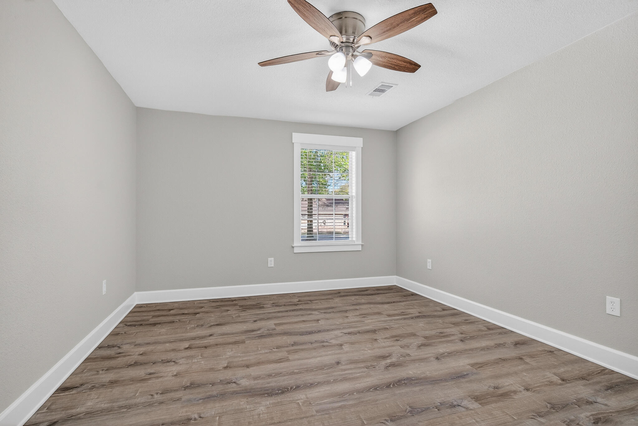 CRESTVIEW - Residential