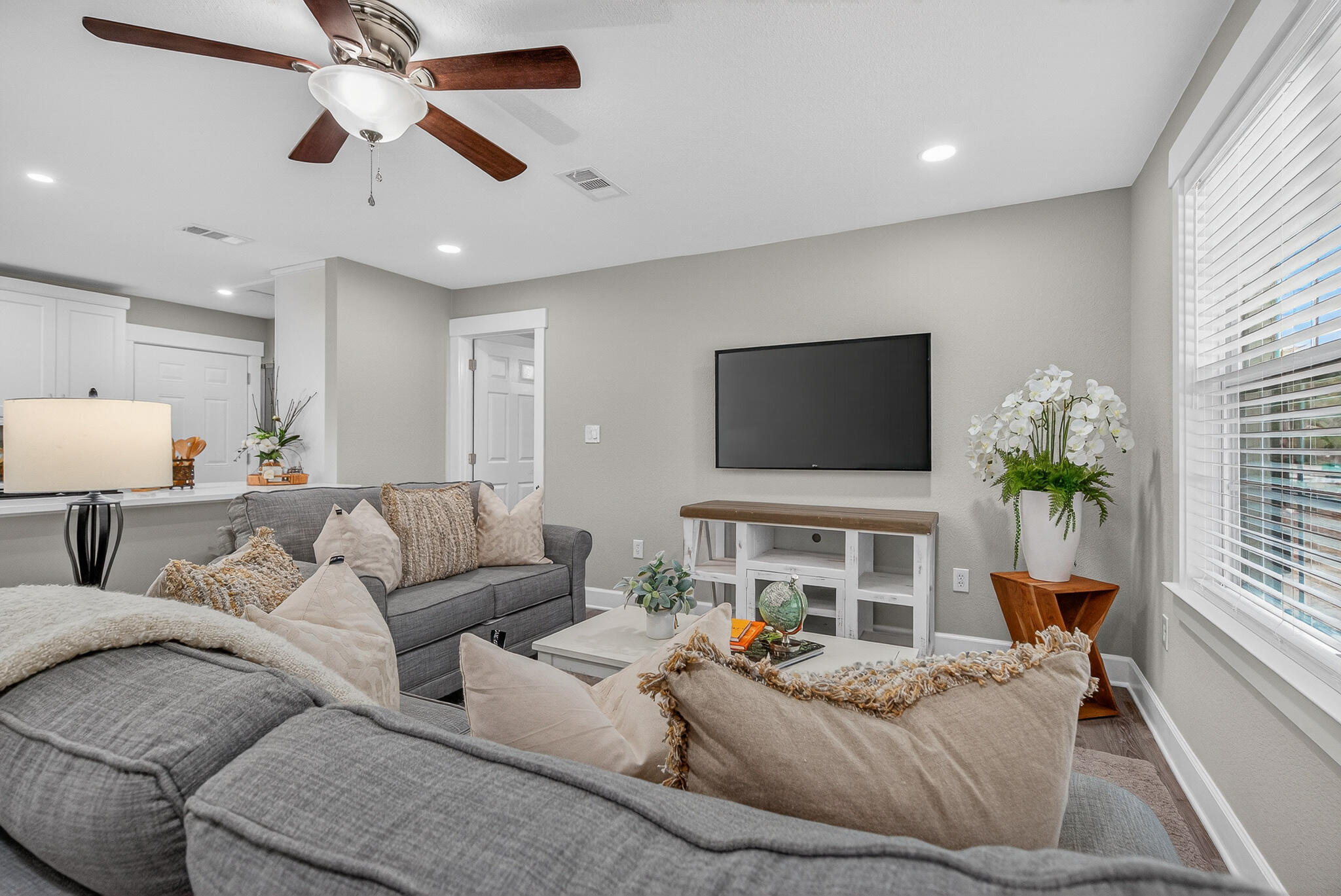 CRESTVIEW - Residential