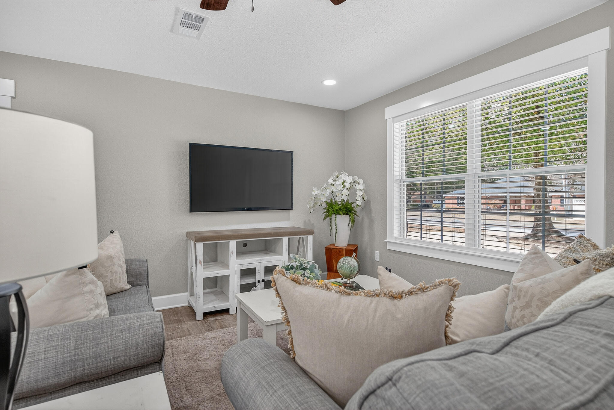 CRESTVIEW - Residential