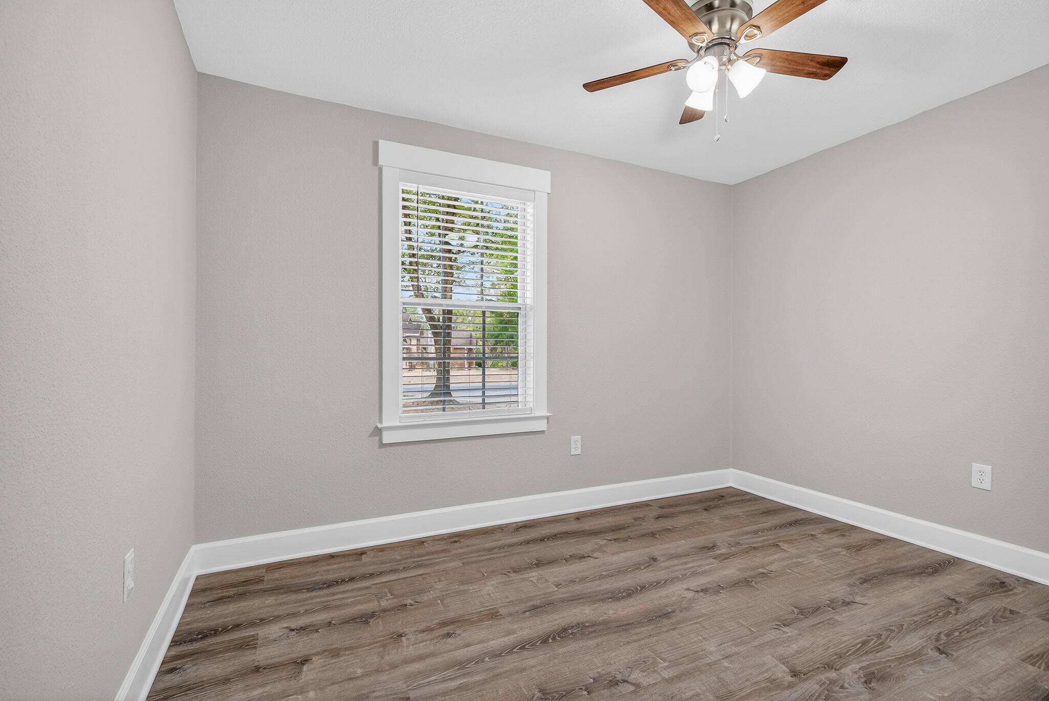 CRESTVIEW - Residential