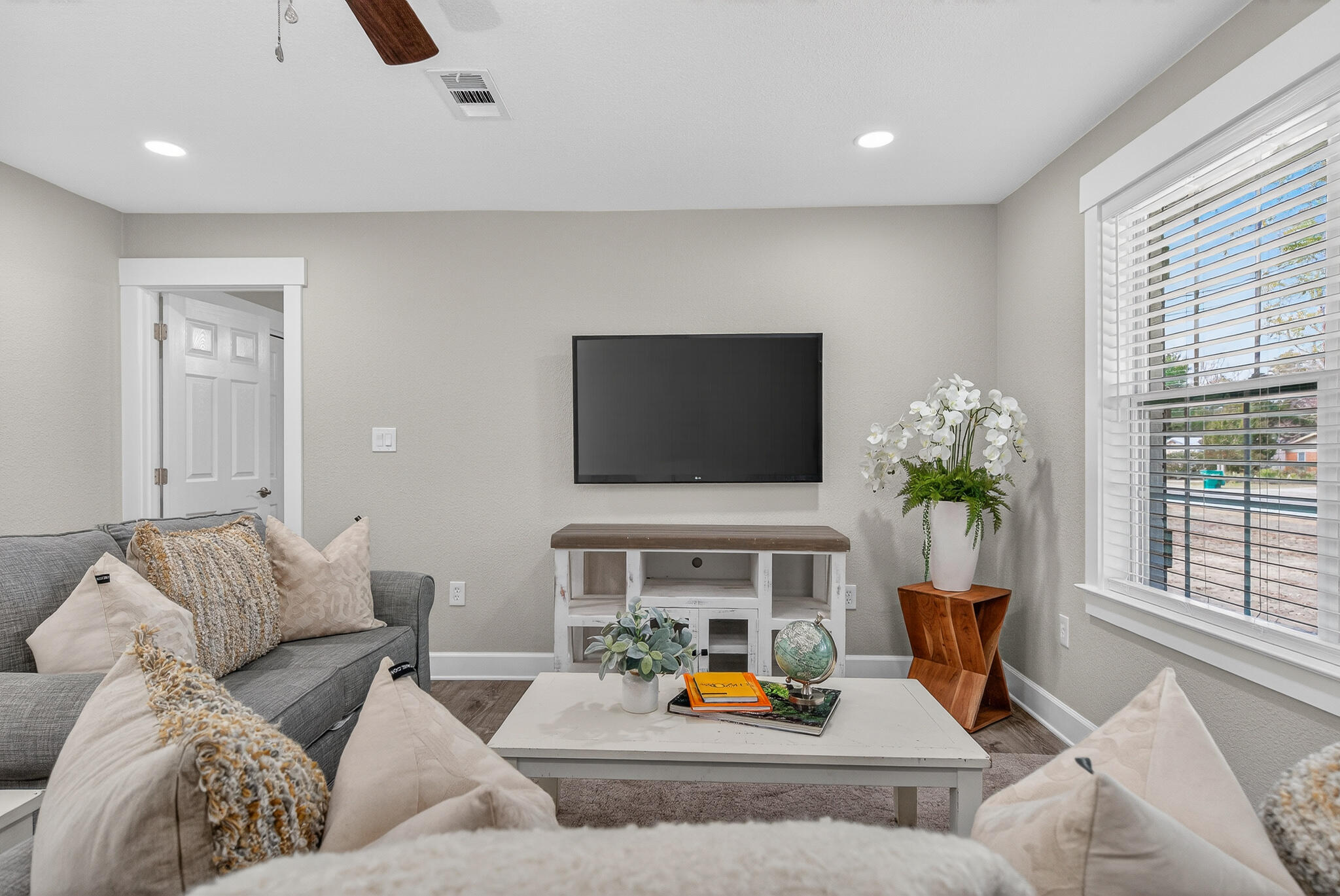 CRESTVIEW - Residential