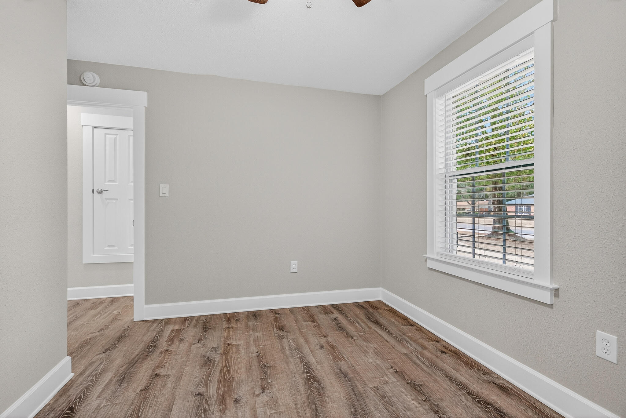 CRESTVIEW - Residential