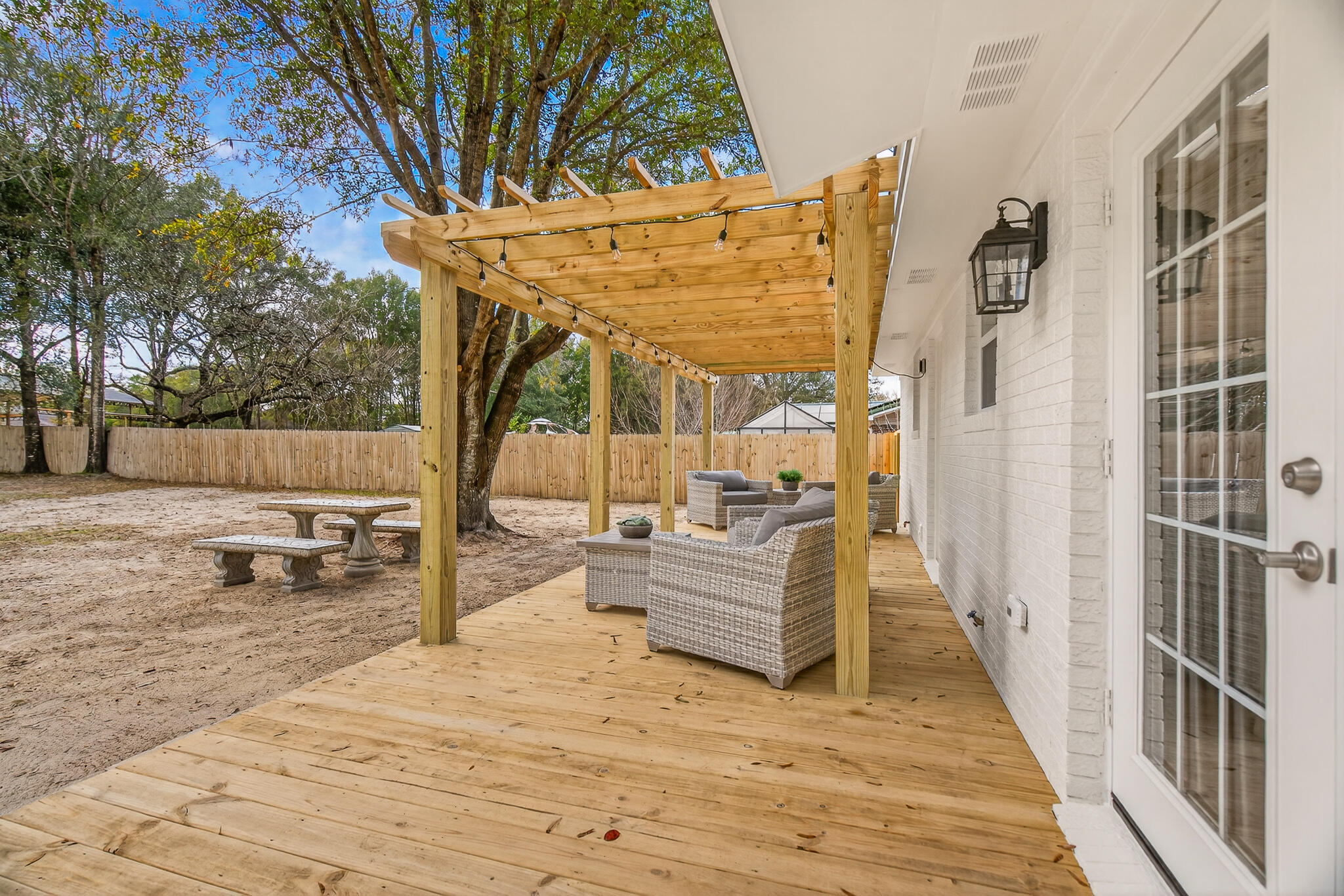 CRESTVIEW - Residential