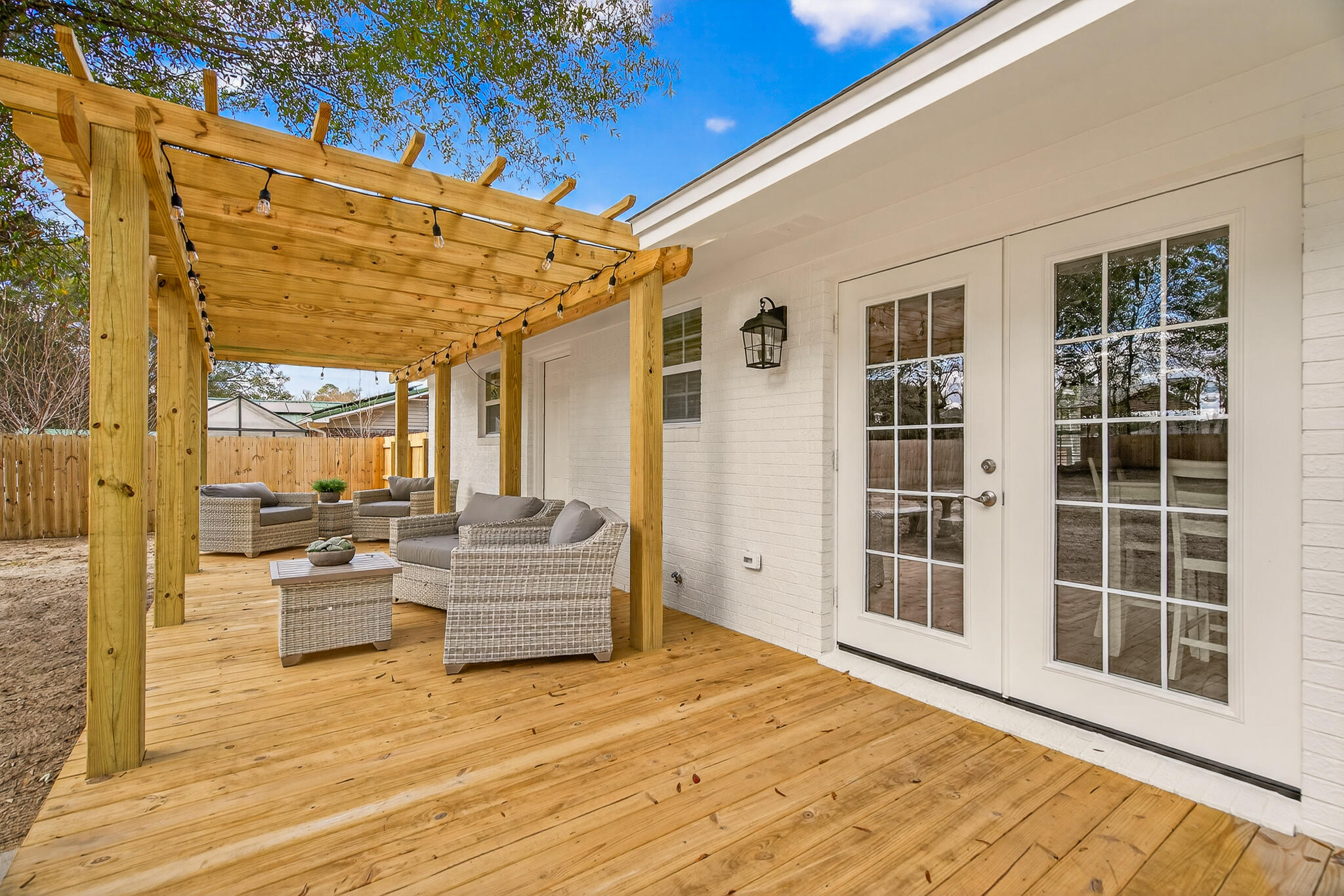 CRESTVIEW - Residential