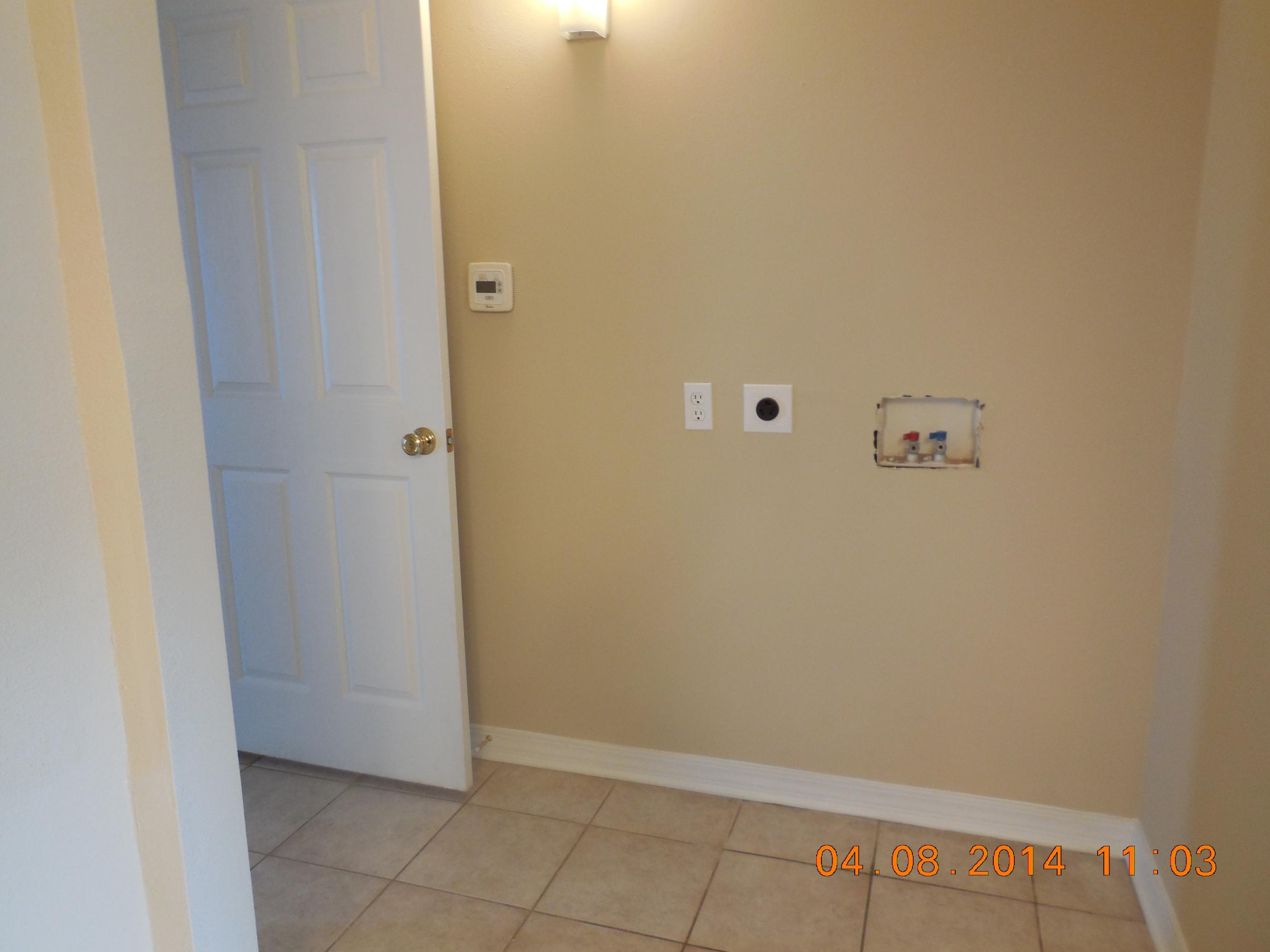 FINISTERRA CONDO - Residential