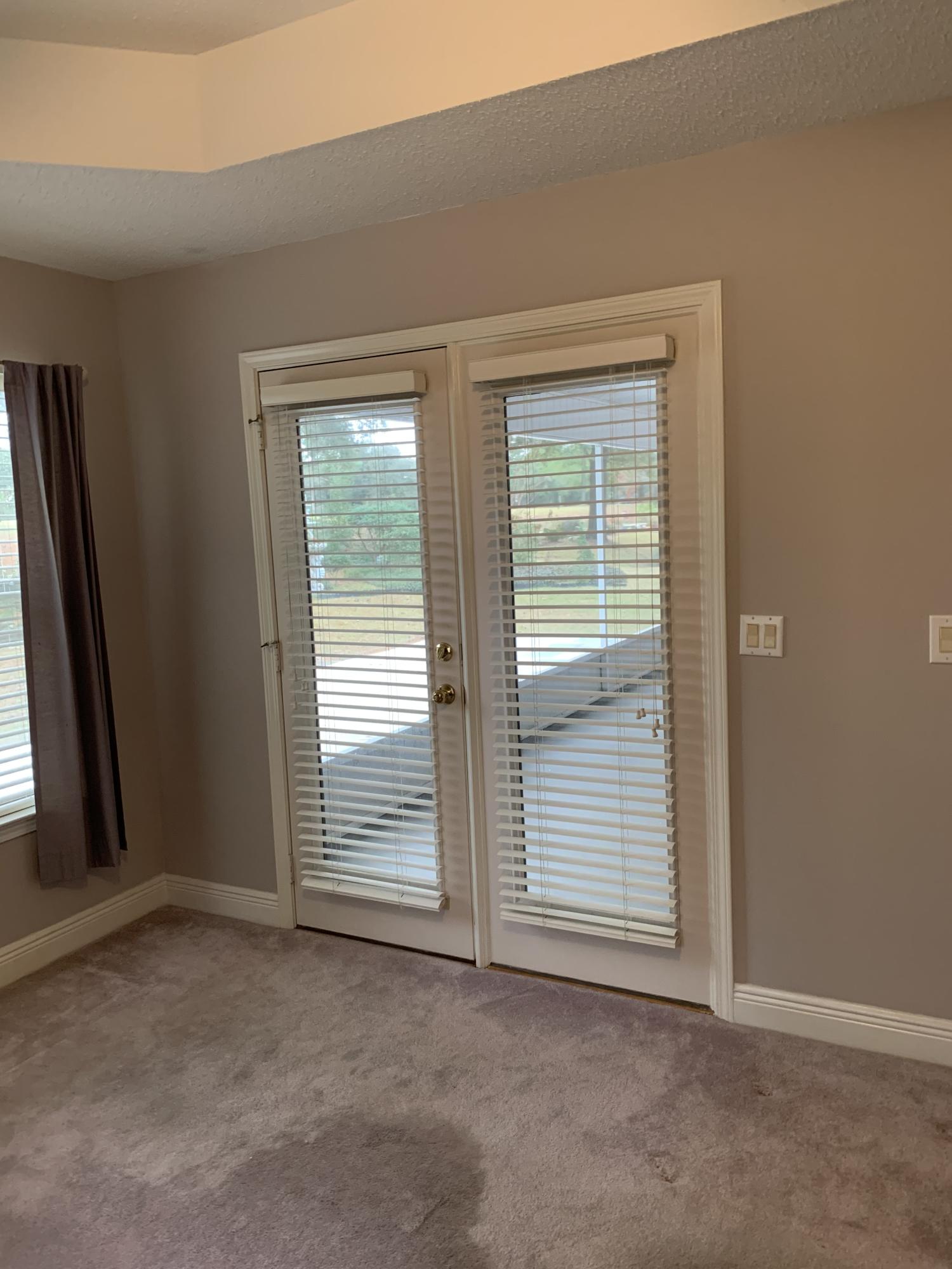 ROCKY BAYOU COUNTRY CLUB ESTATES 9 - Residential Lease