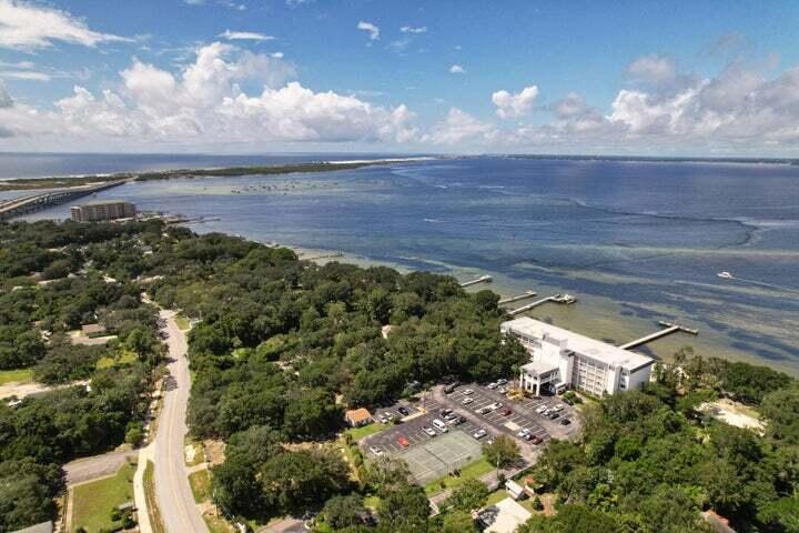 VALENCIA CONDO - Residential Lease