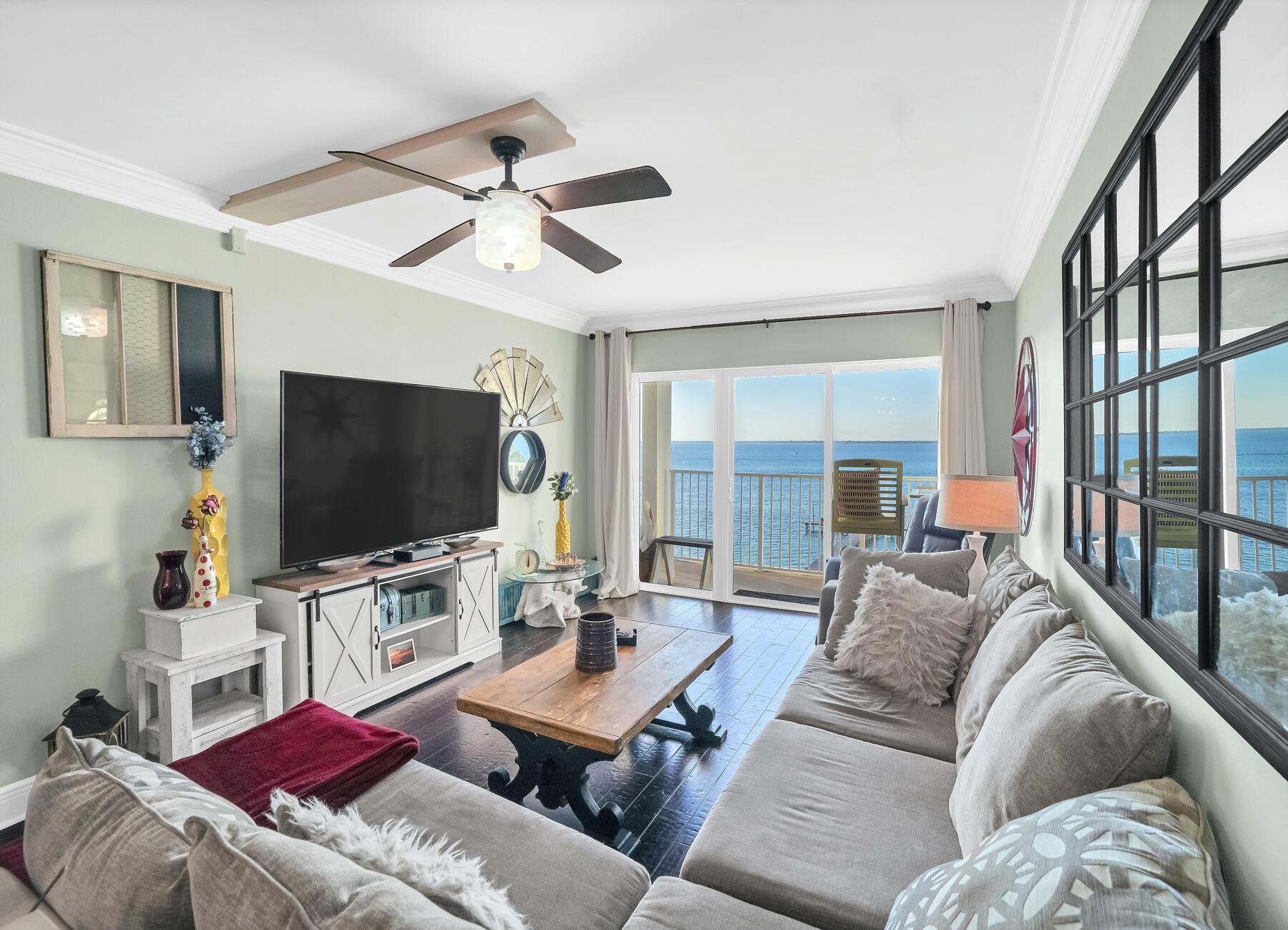 VALENCIA CONDO - Residential Lease