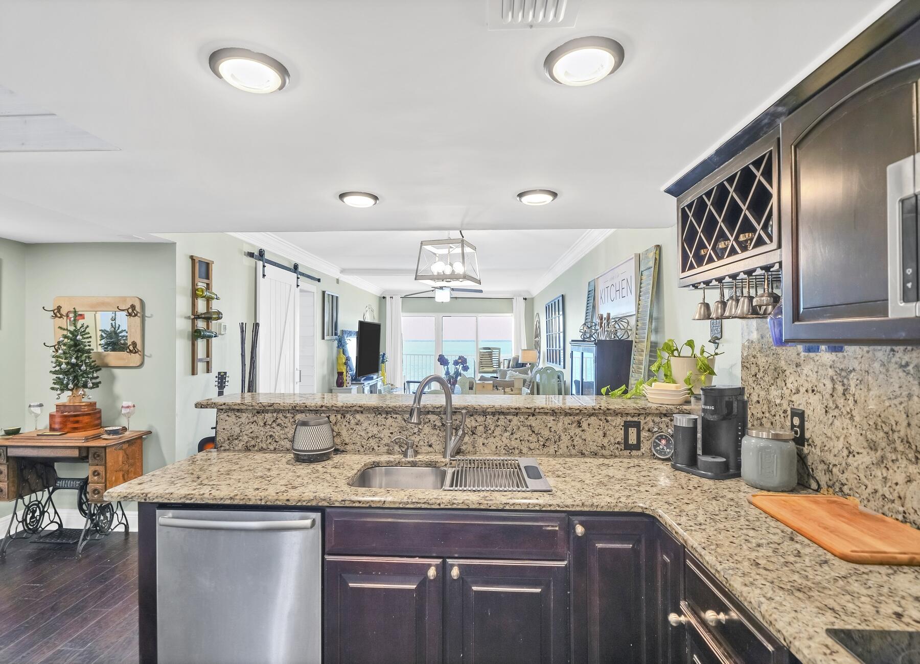 VALENCIA CONDO - Residential Lease