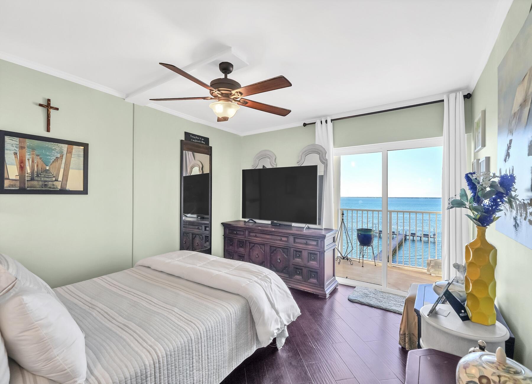 VALENCIA CONDO - Residential Lease