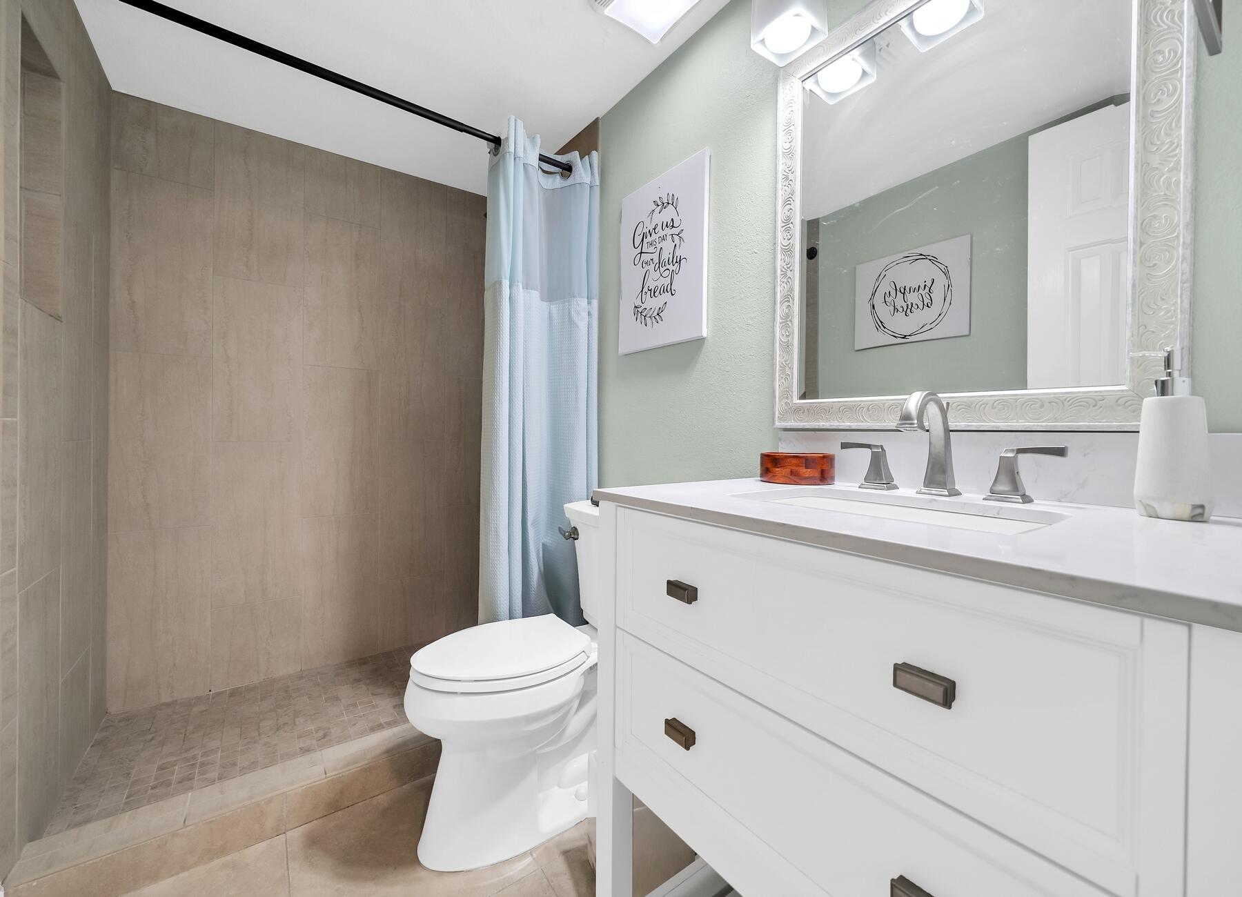 VALENCIA CONDO - Residential Lease