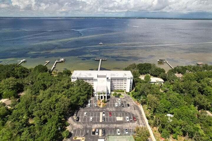 VALENCIA CONDO - Residential Lease