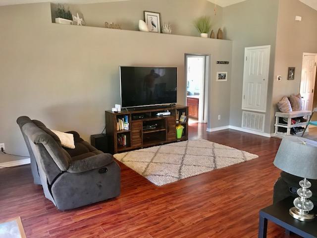 DIANE'S LANDING - Residential