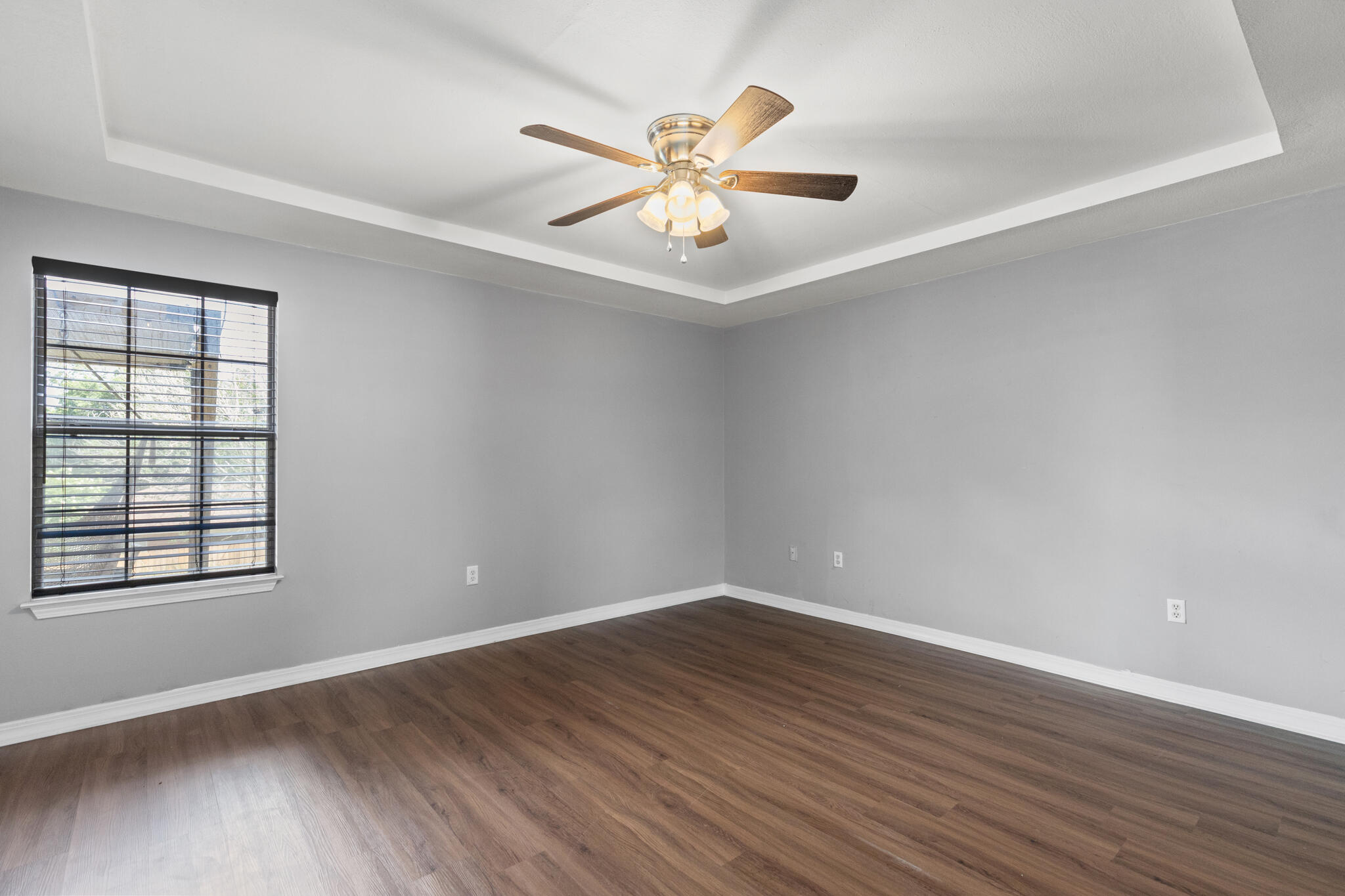 RIVERCHASE S/D PH 2 - Residential Lease