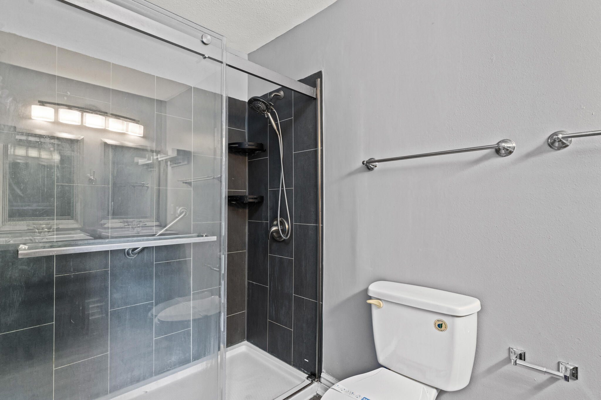 RIVERCHASE S/D PH 2 - Residential Lease