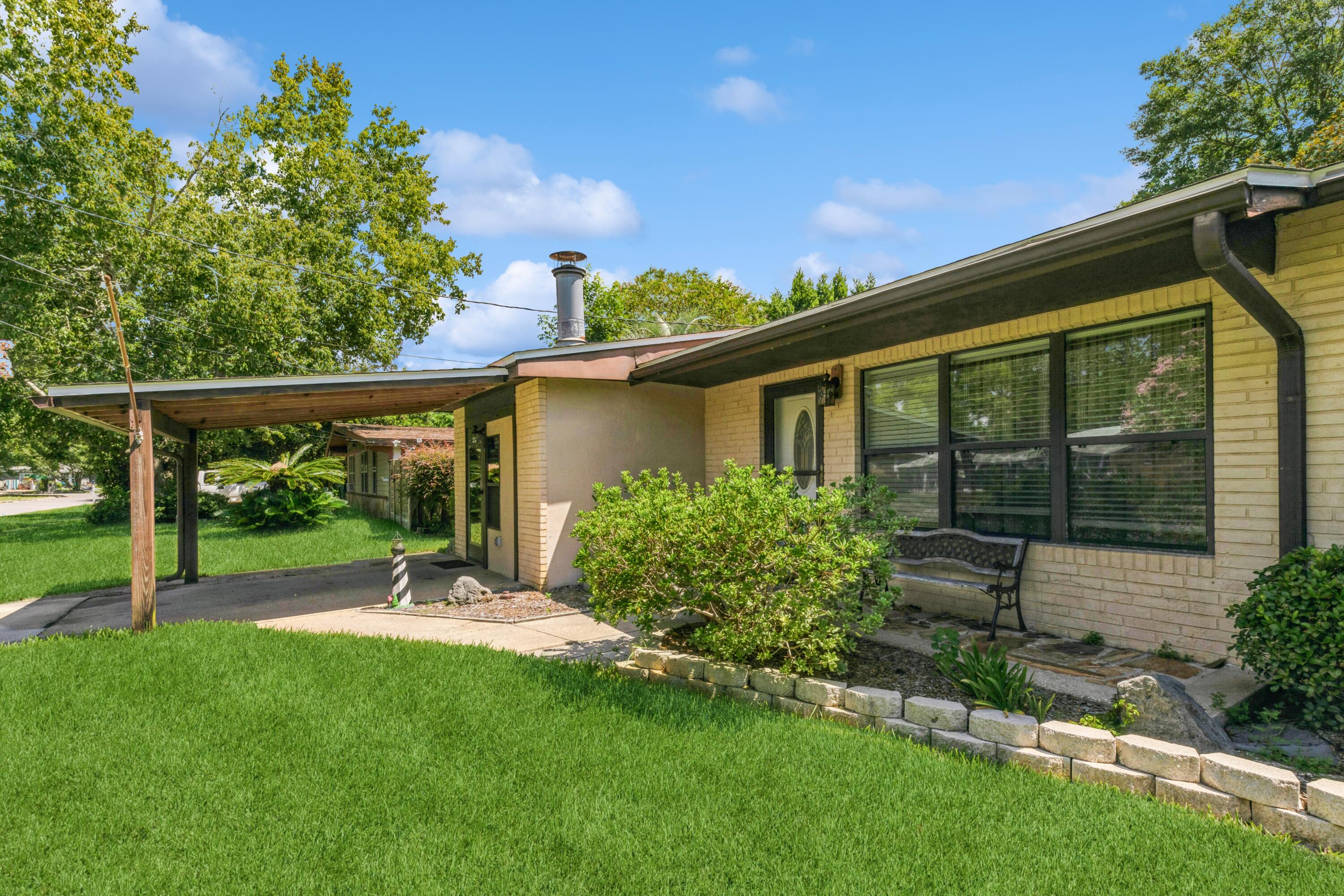 OAK TREE PARK - Residential