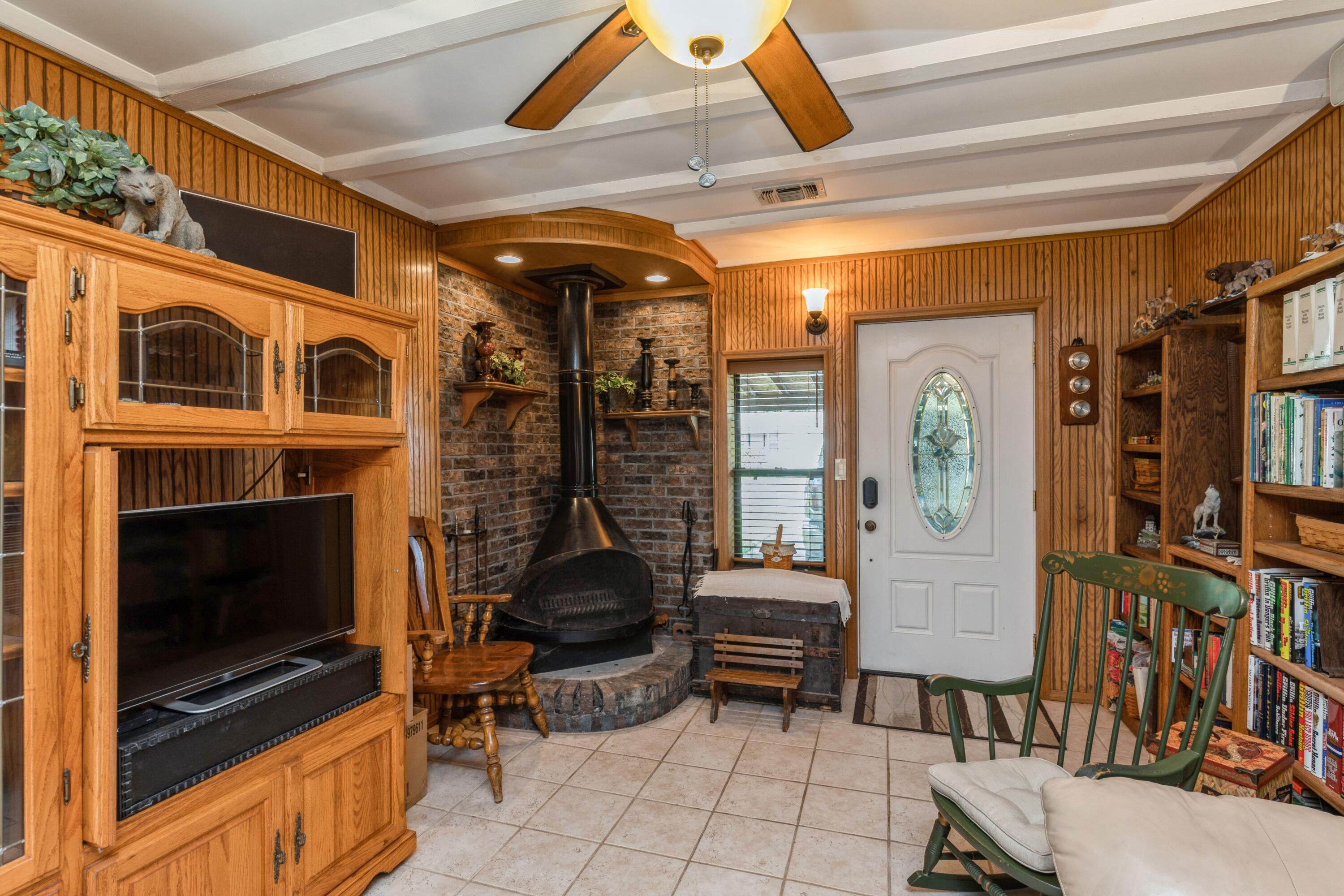 OAK TREE PARK - Residential