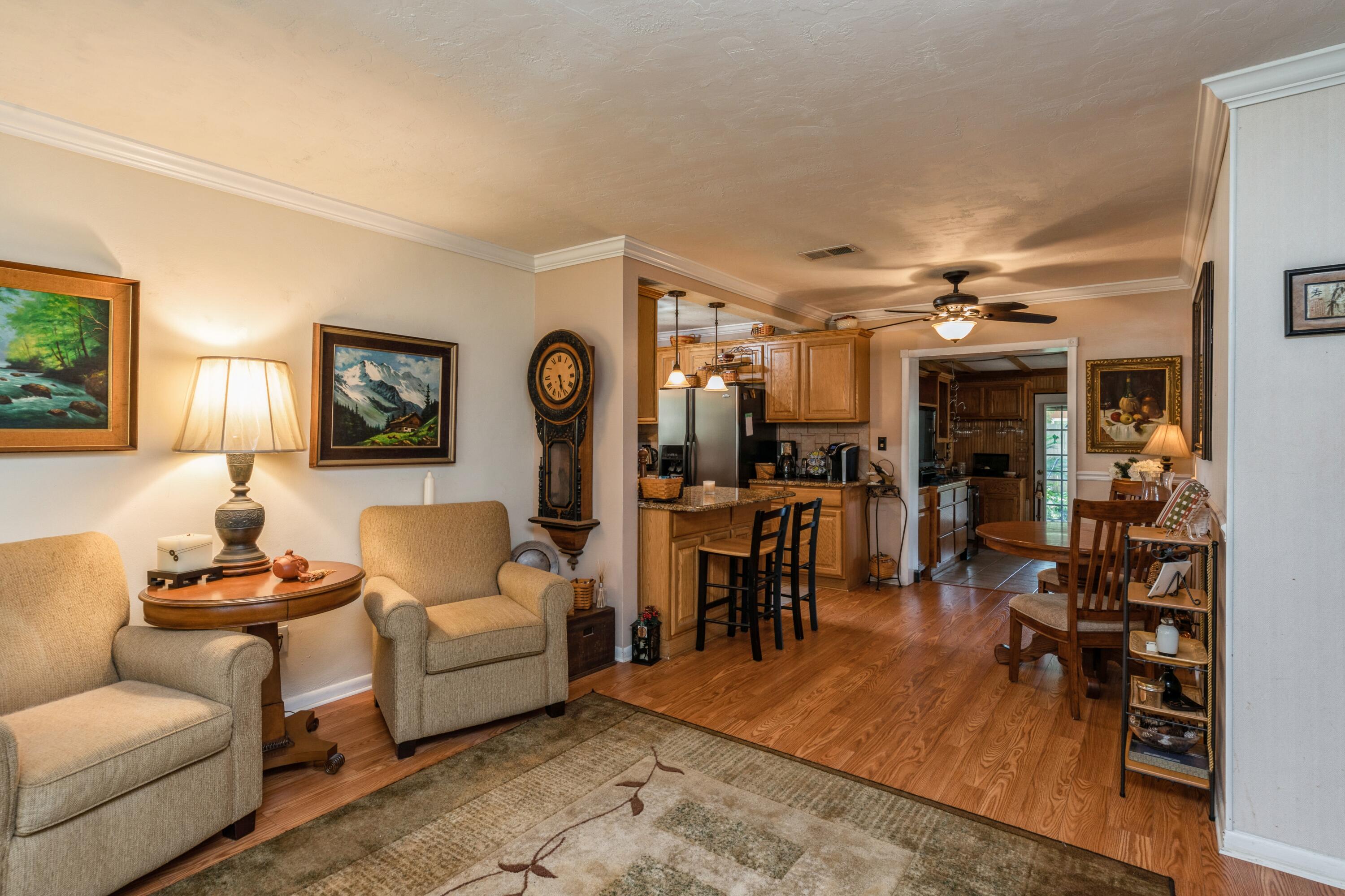 OAK TREE PARK - Residential