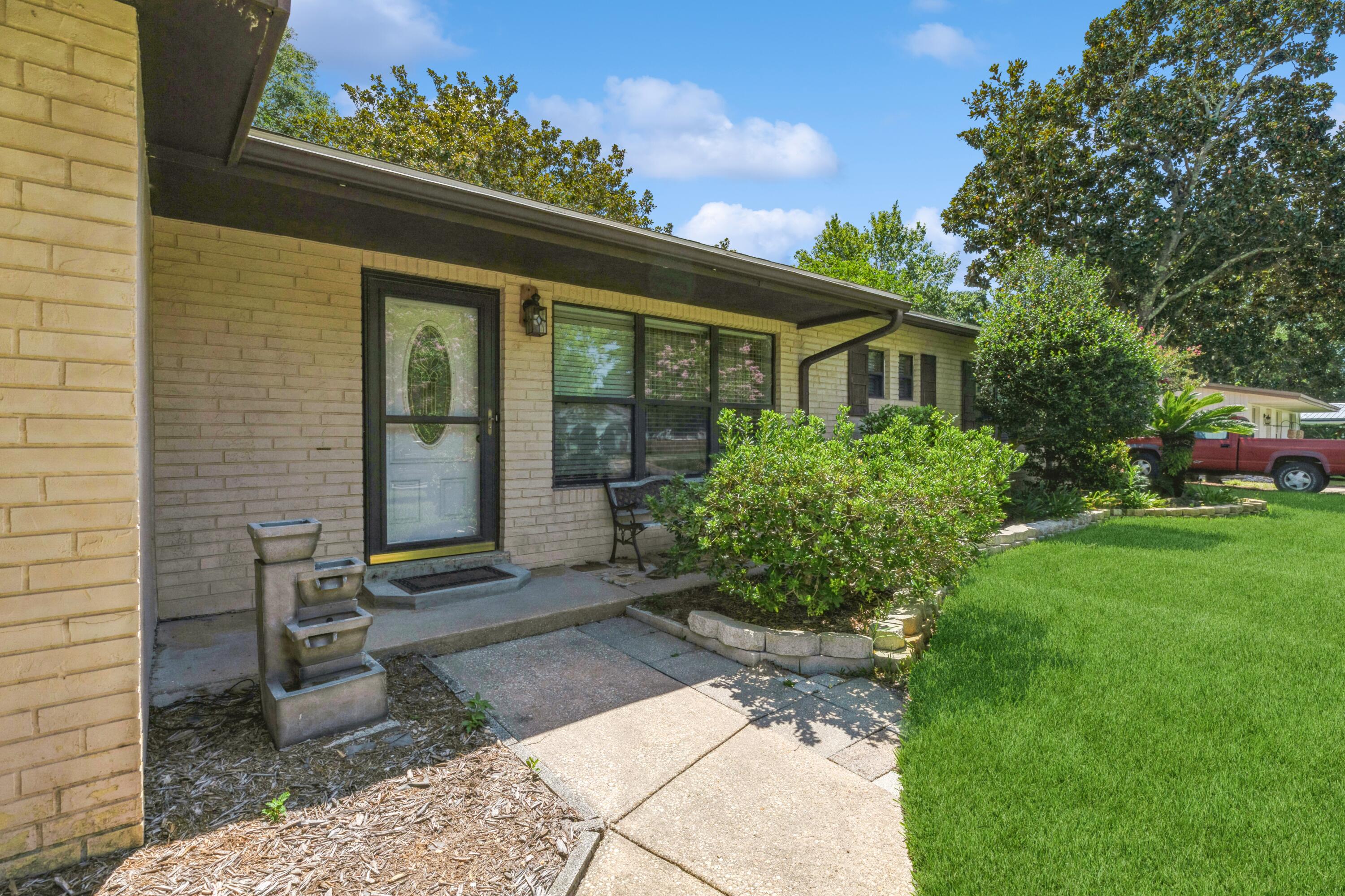 OAK TREE PARK - Residential