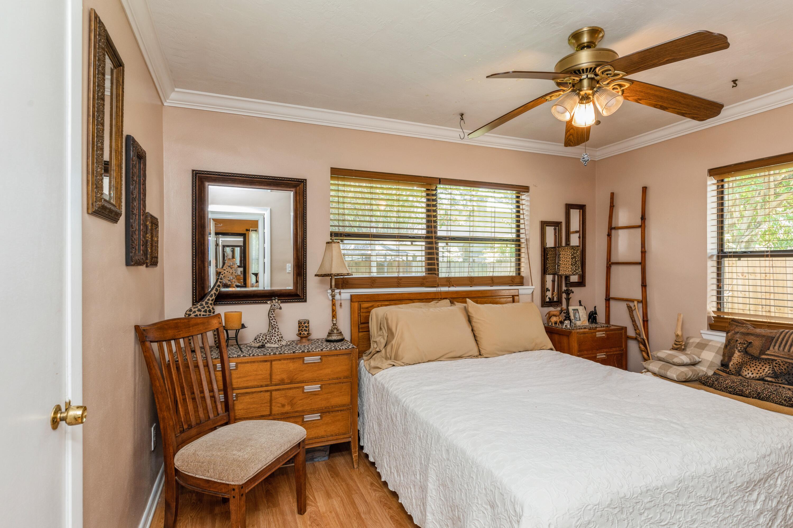 OAK TREE PARK - Residential