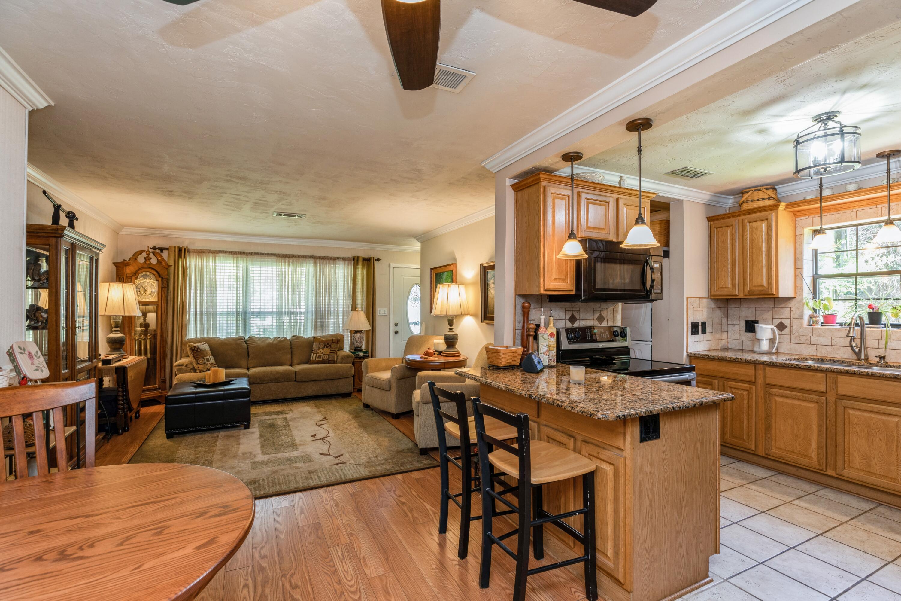 OAK TREE PARK - Residential